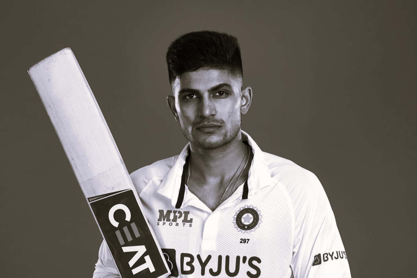 Shubman Gill, white uniform, bat, HD Desktop Wallpaper