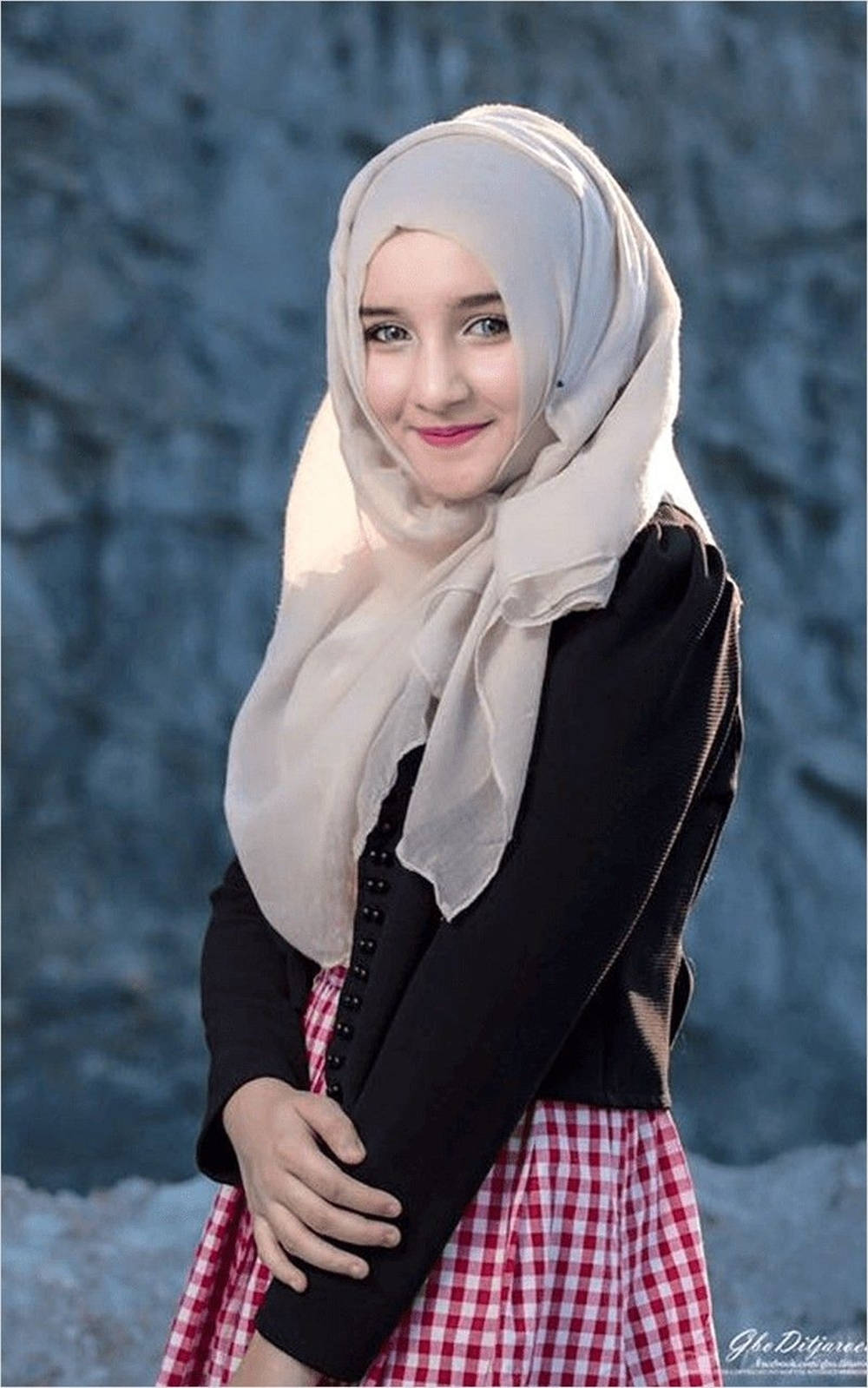 Shy, hijab girl, light hijab, HD Phone Wallpaper