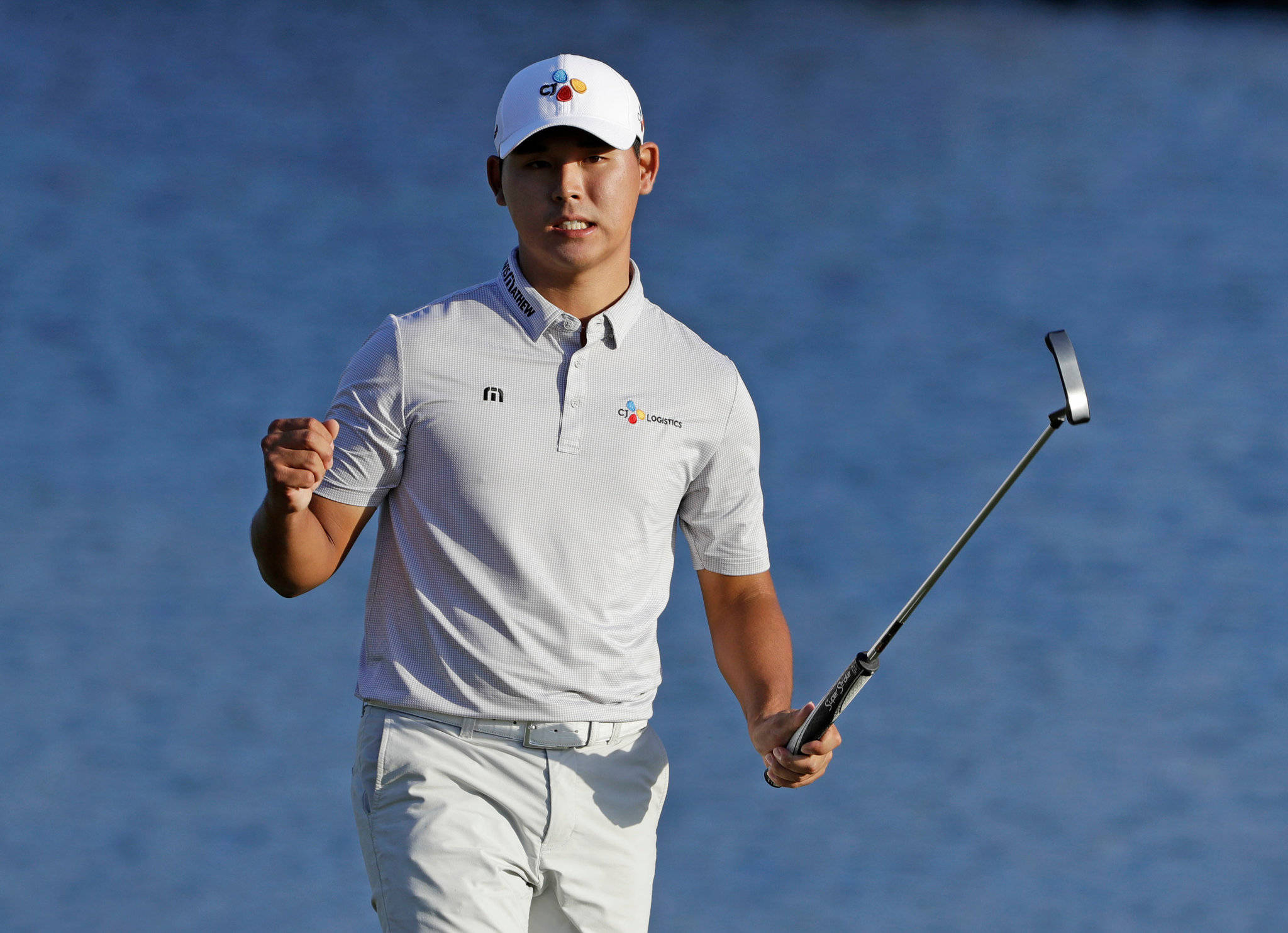 Si Woo Kim, white, clenched fist, Full HD Desktop Wallpaper