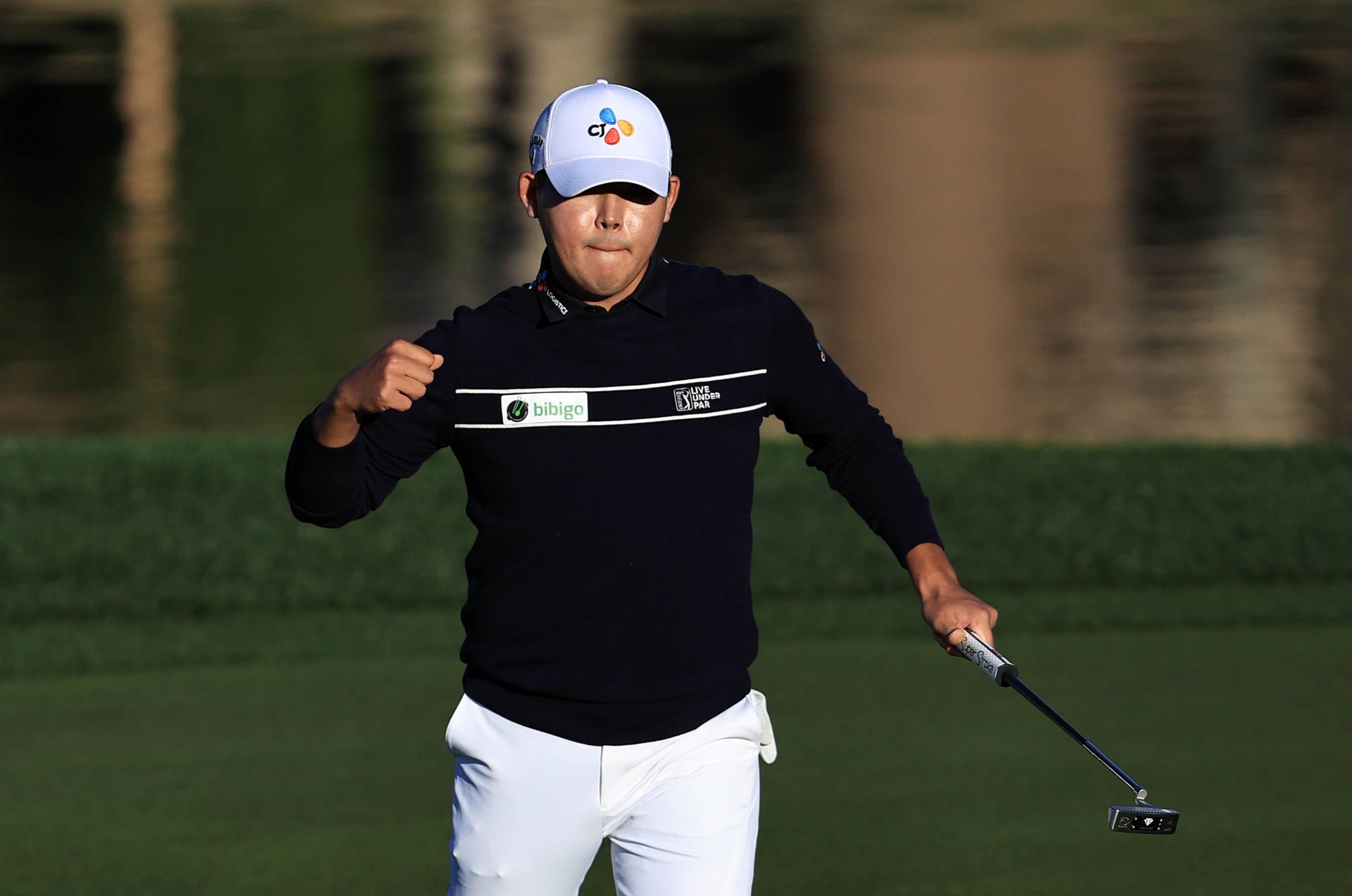 Si Woo Kim, navy shirt, white cap, 2K Desktop Wallpaper