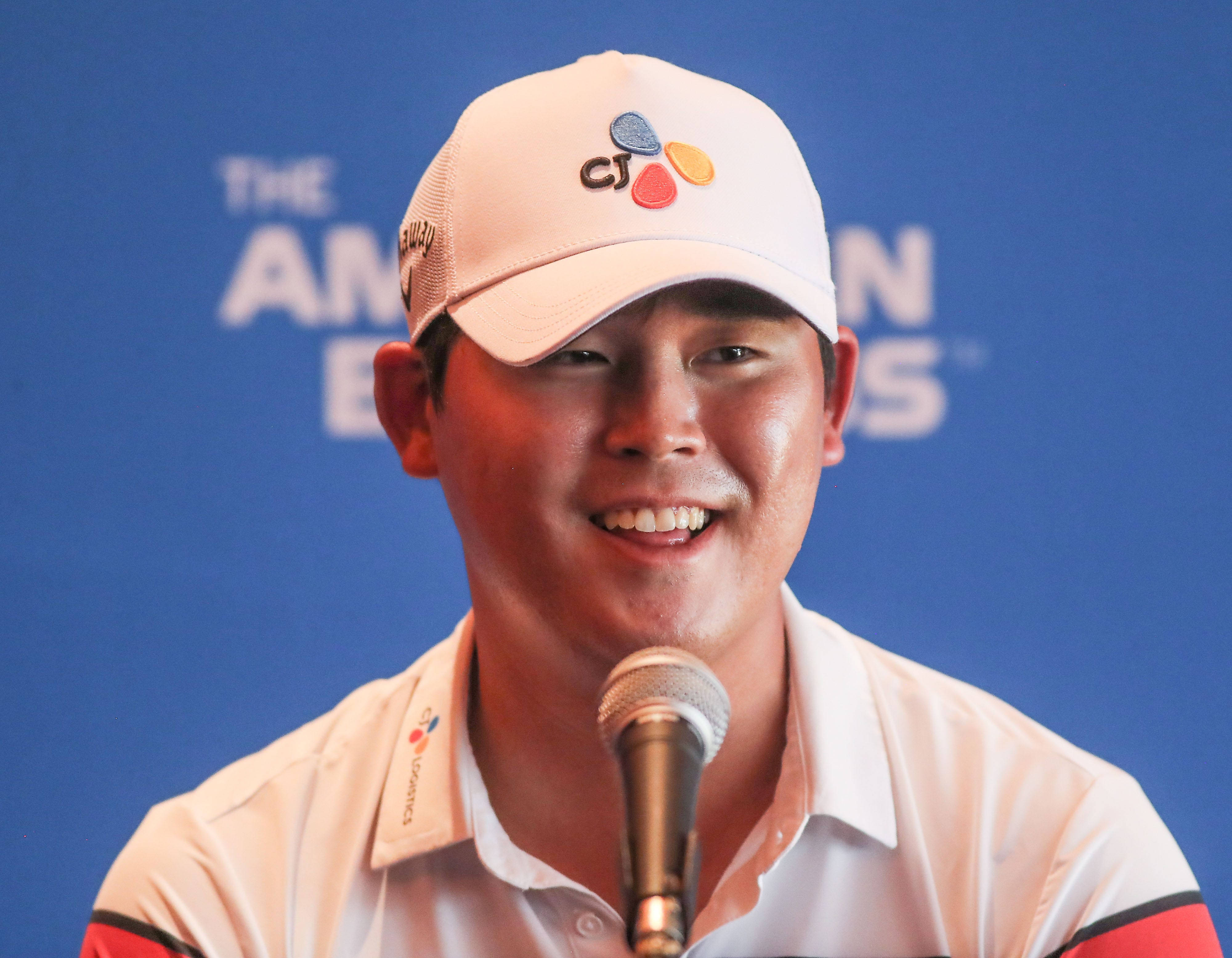 Si Woo Kim, white cap, polo shirt, 4K Desktop Wallpaper