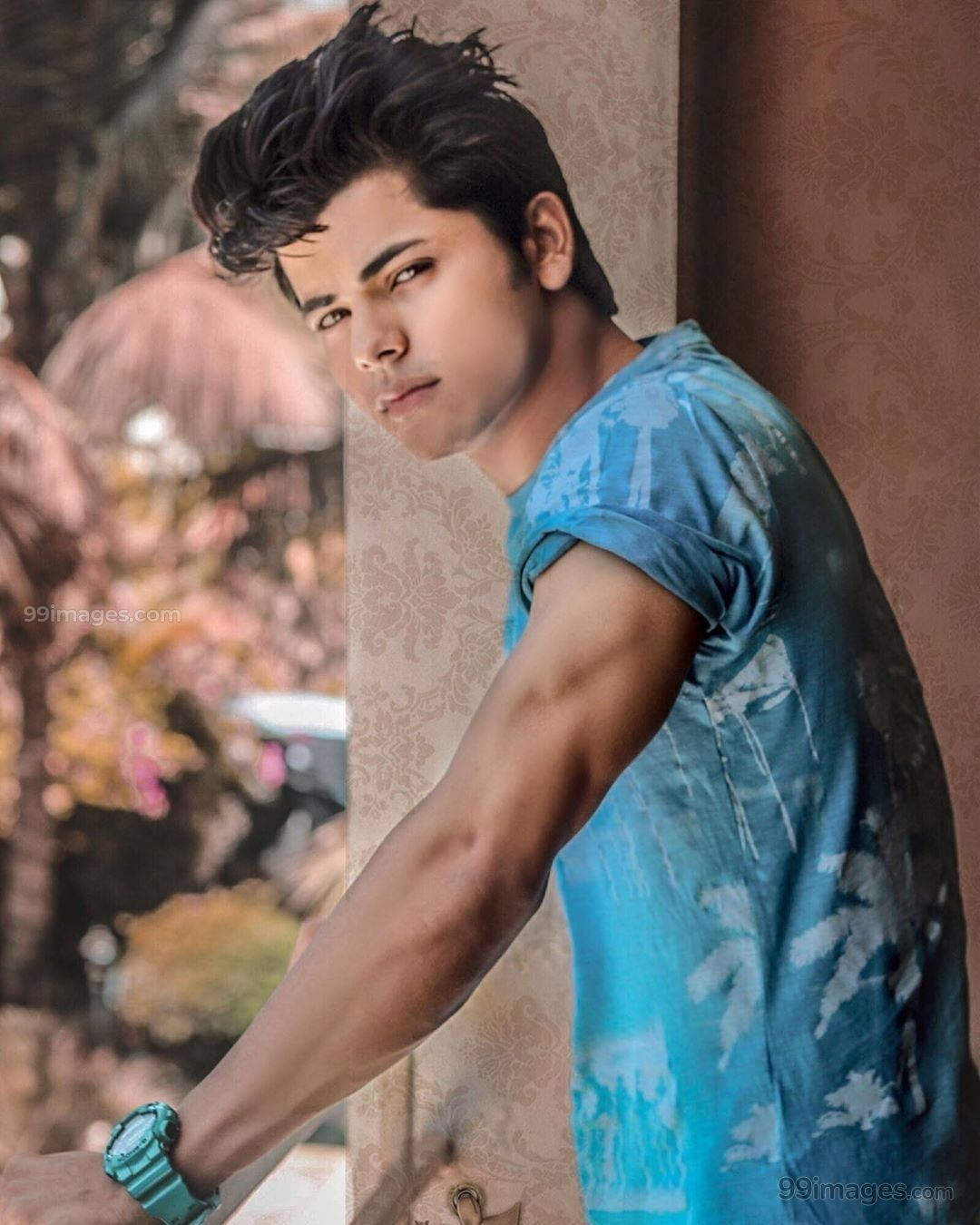 Siddharth Nigam, blue tie-dye shirt, patterned wall, HD Phone Wallpaper