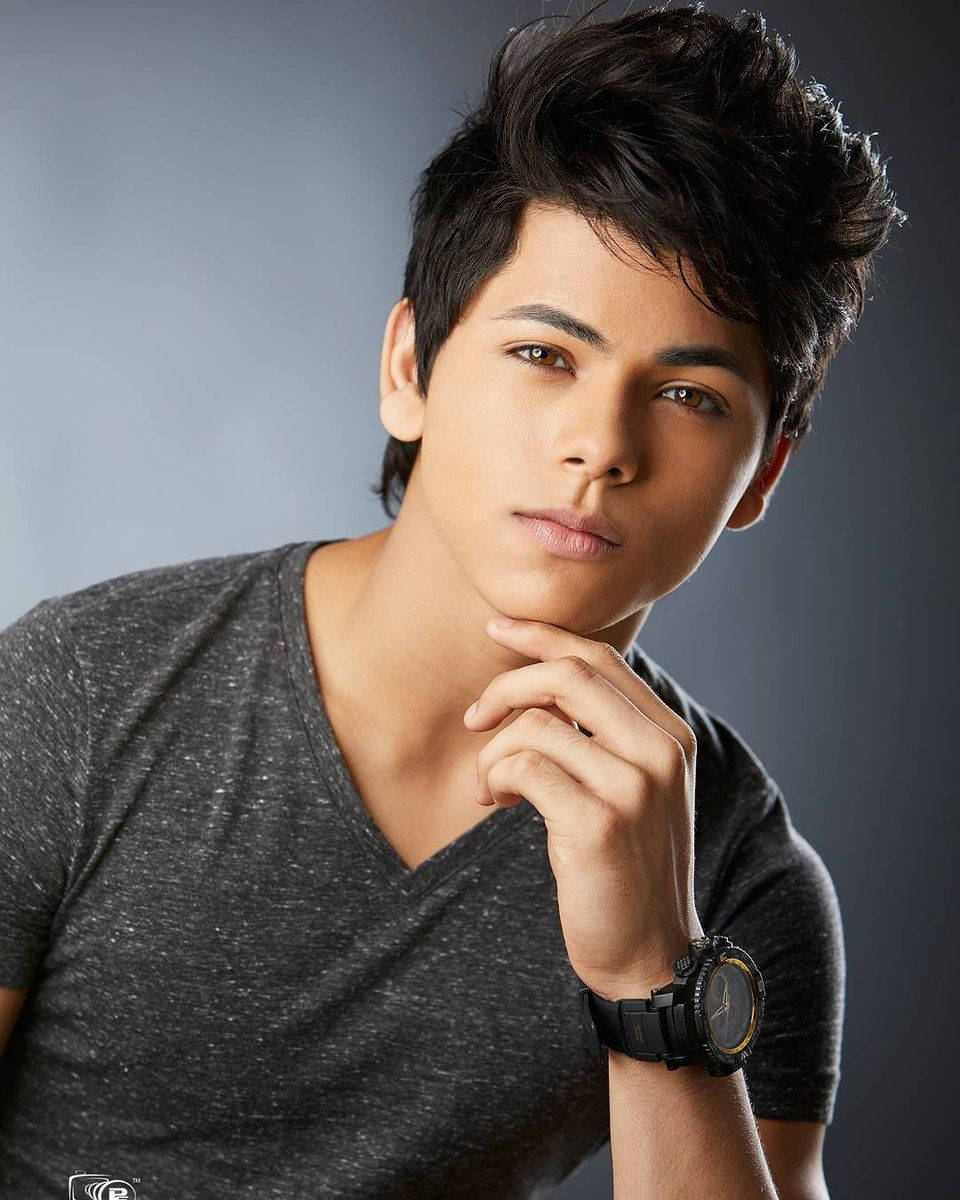 Siddharth Nigam, gray v-neck shirt, black watch, SD Phone Wallpaper