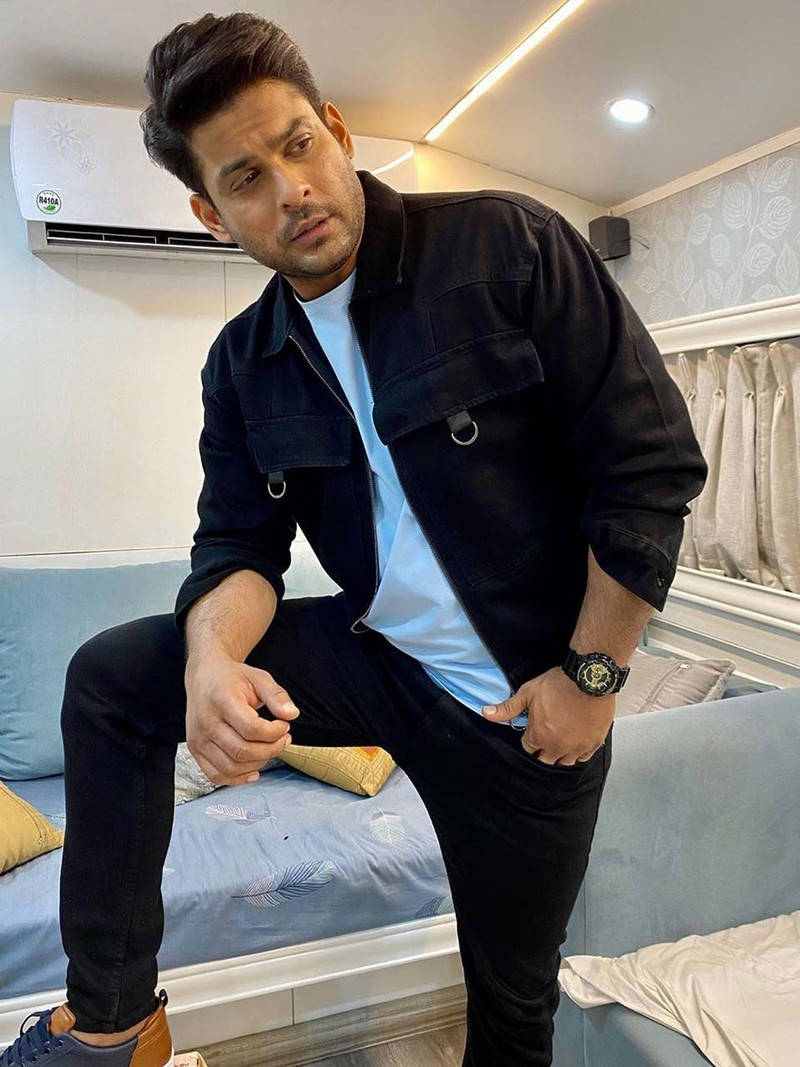 Sidharth Shukla, black jacket, light blue shirt, SD Phone Wallpaper