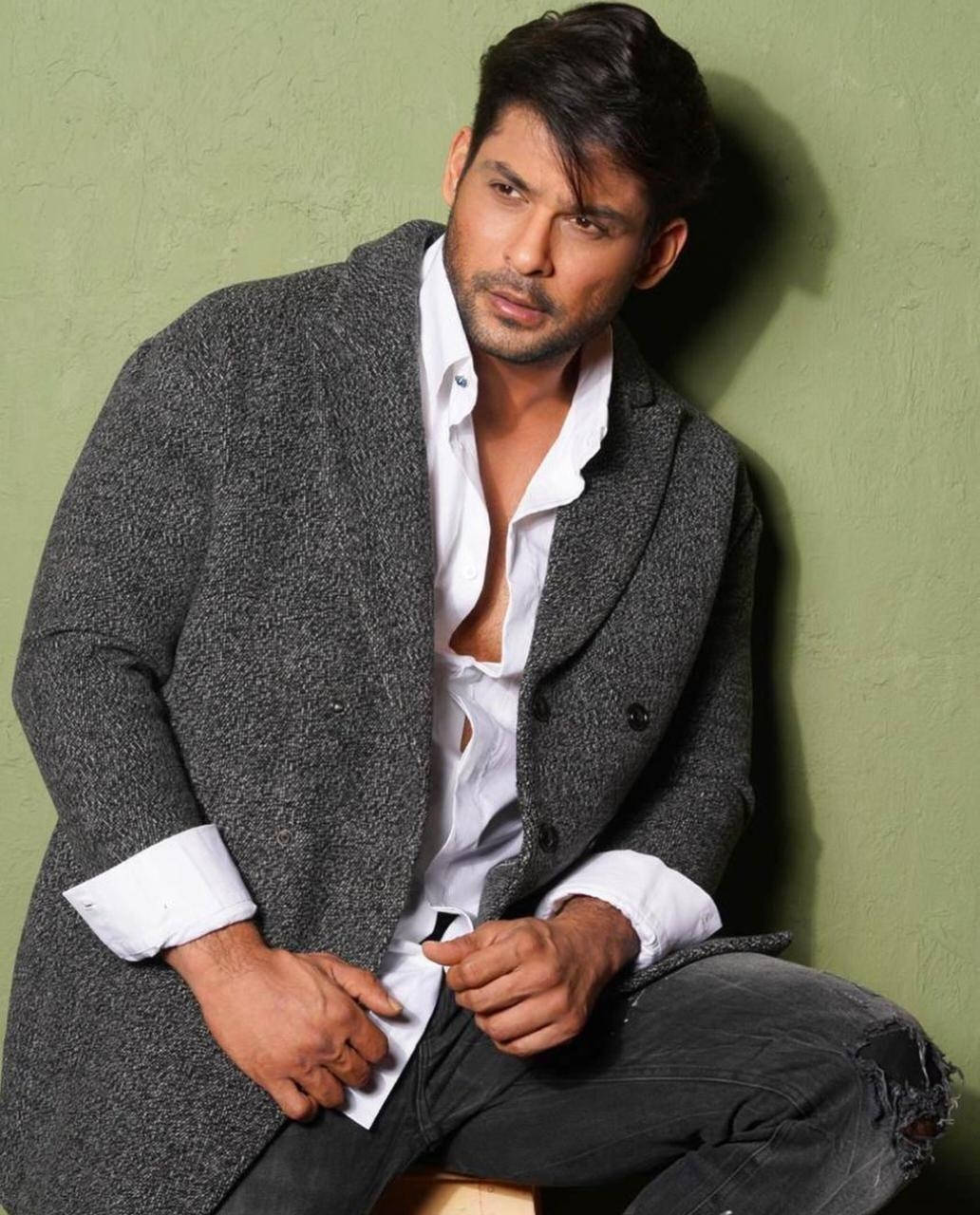 Sidharth Shukla, gray coat, white shirt, HD Phone Wallpaper