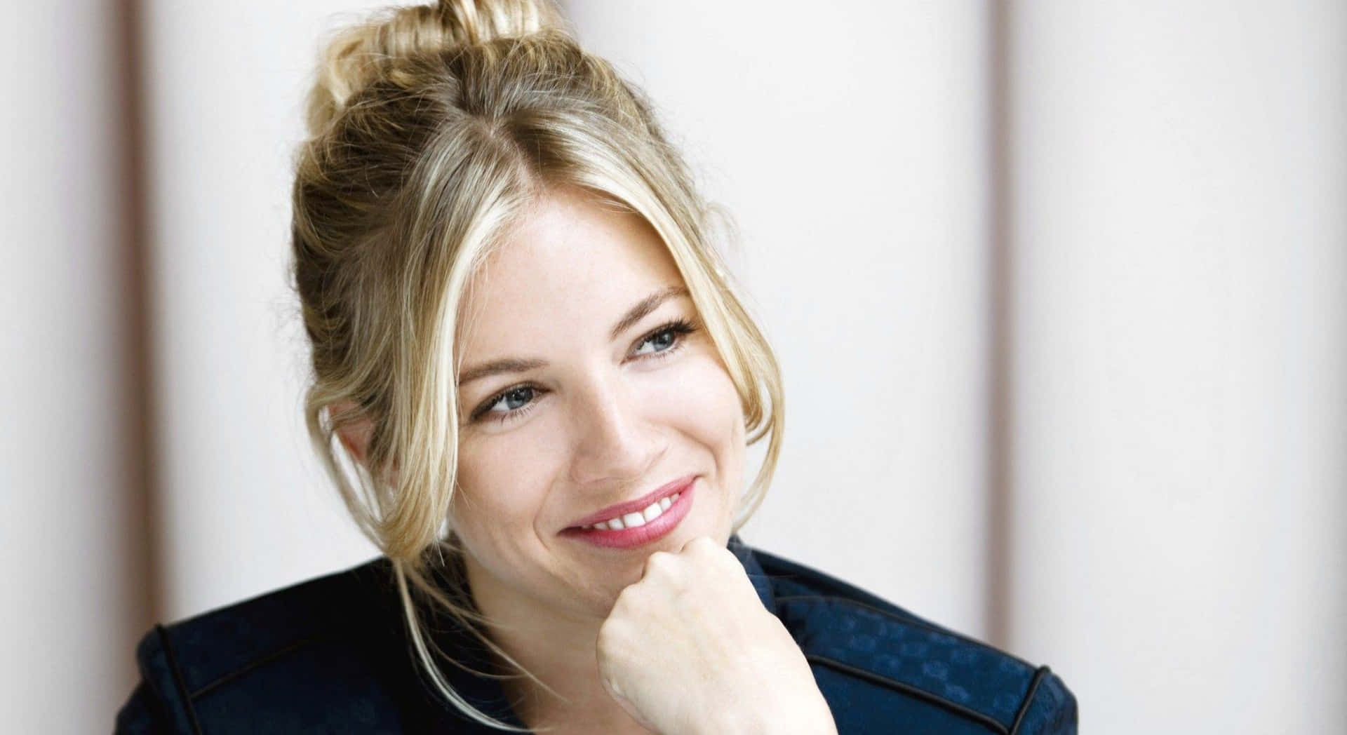 Sienna Miller, blonde woman, hair in a bun, Full HD Desktop Wallpaper