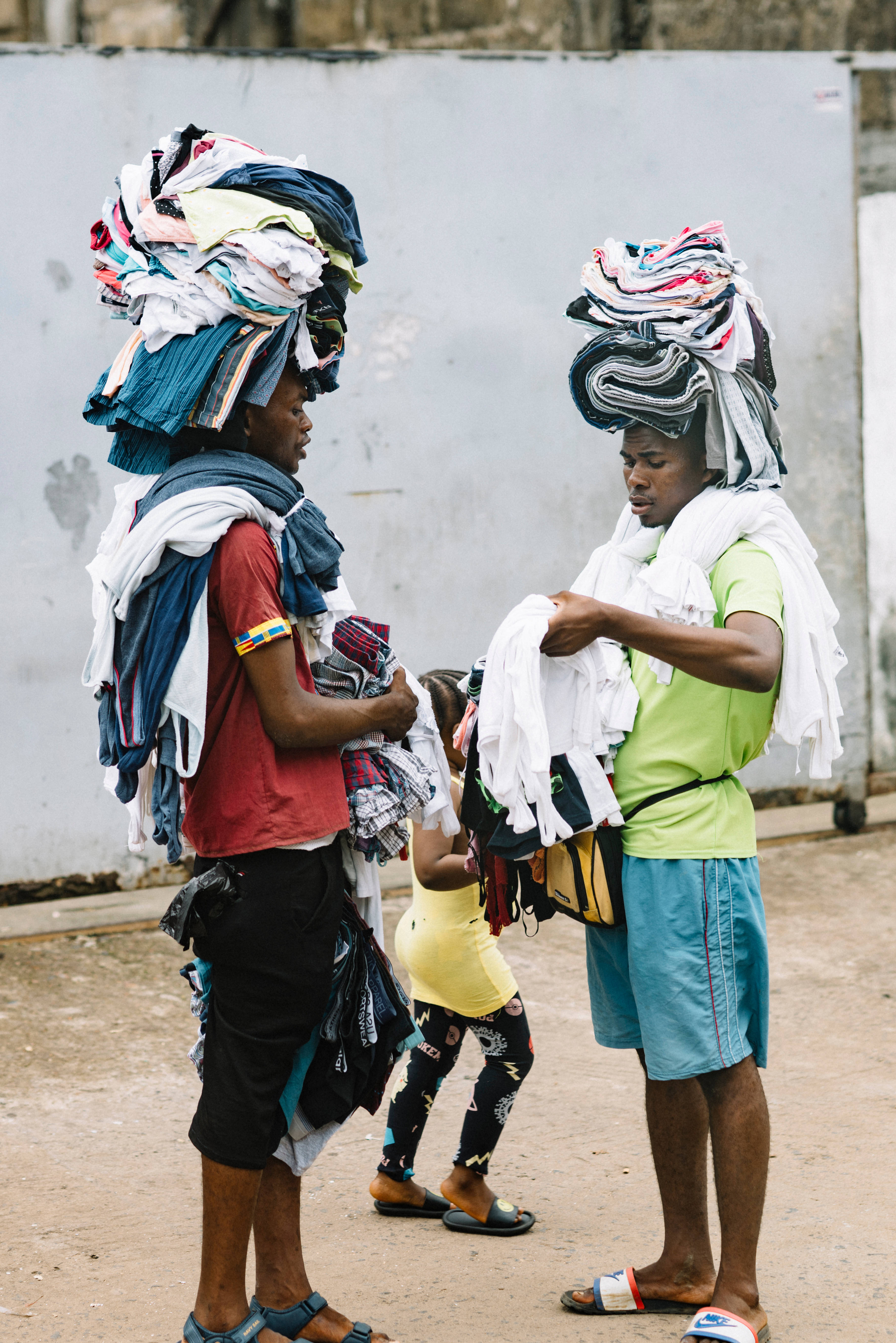 Traditional Cloth Vendors, Sierra Leone, colorful laundry, 5K Phone Wallpaper