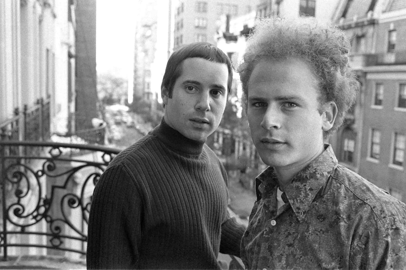Simon And Garfunkel, balcony, city street, HD Desktop Wallpaper