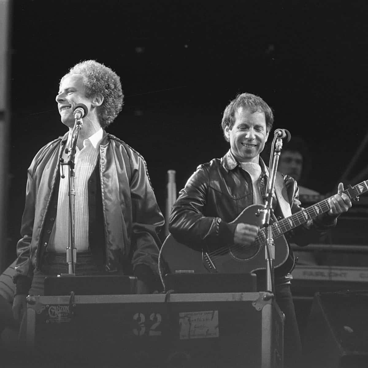 Simon And Garfunkel, leather jackets, microphones, SD Desktop Wallpaper