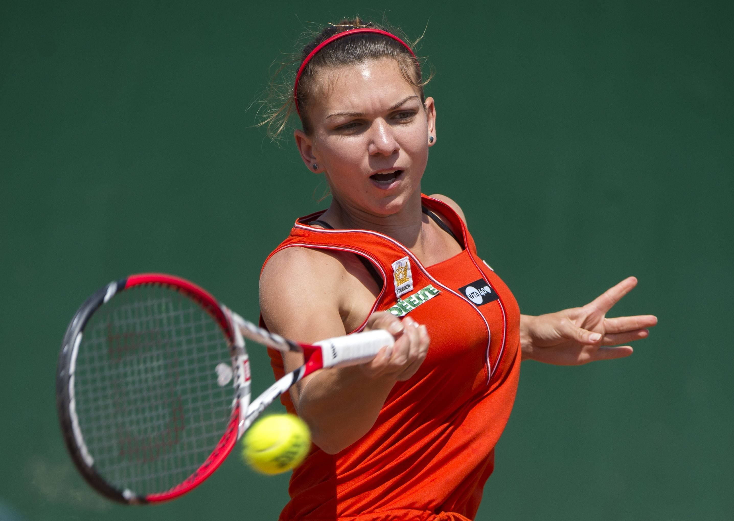 Simona Halep, orange outfit, yellow ball, 2K Desktop Wallpaper