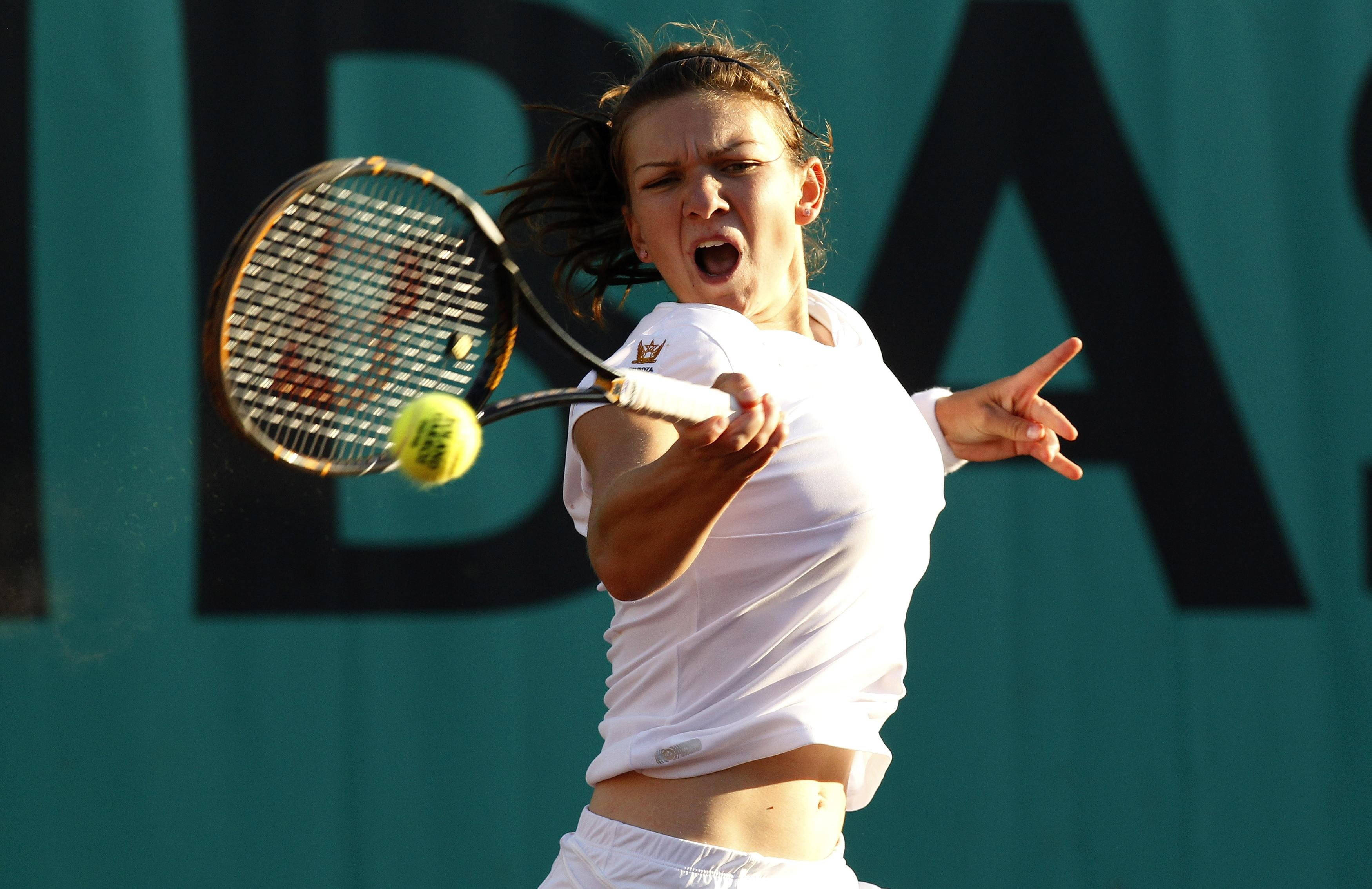 Simona Halep, white gear, yellow ball, 2K Desktop Wallpaper