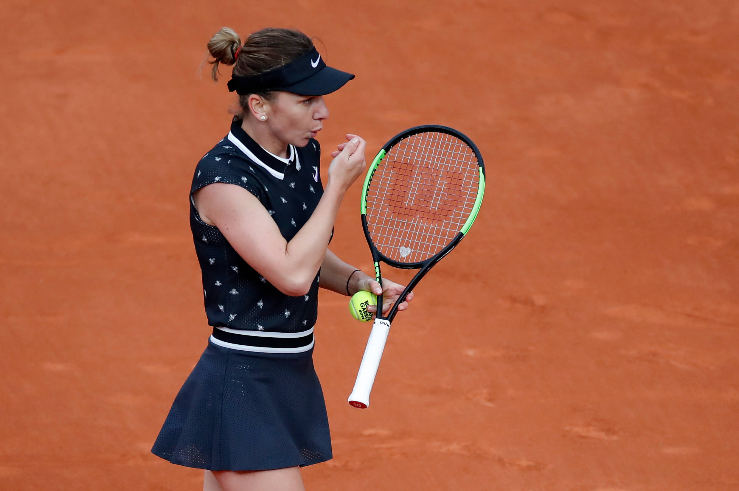 Simona Halep, navy gear, vibrant orange clay court, Full HD Desktop Wallpaper