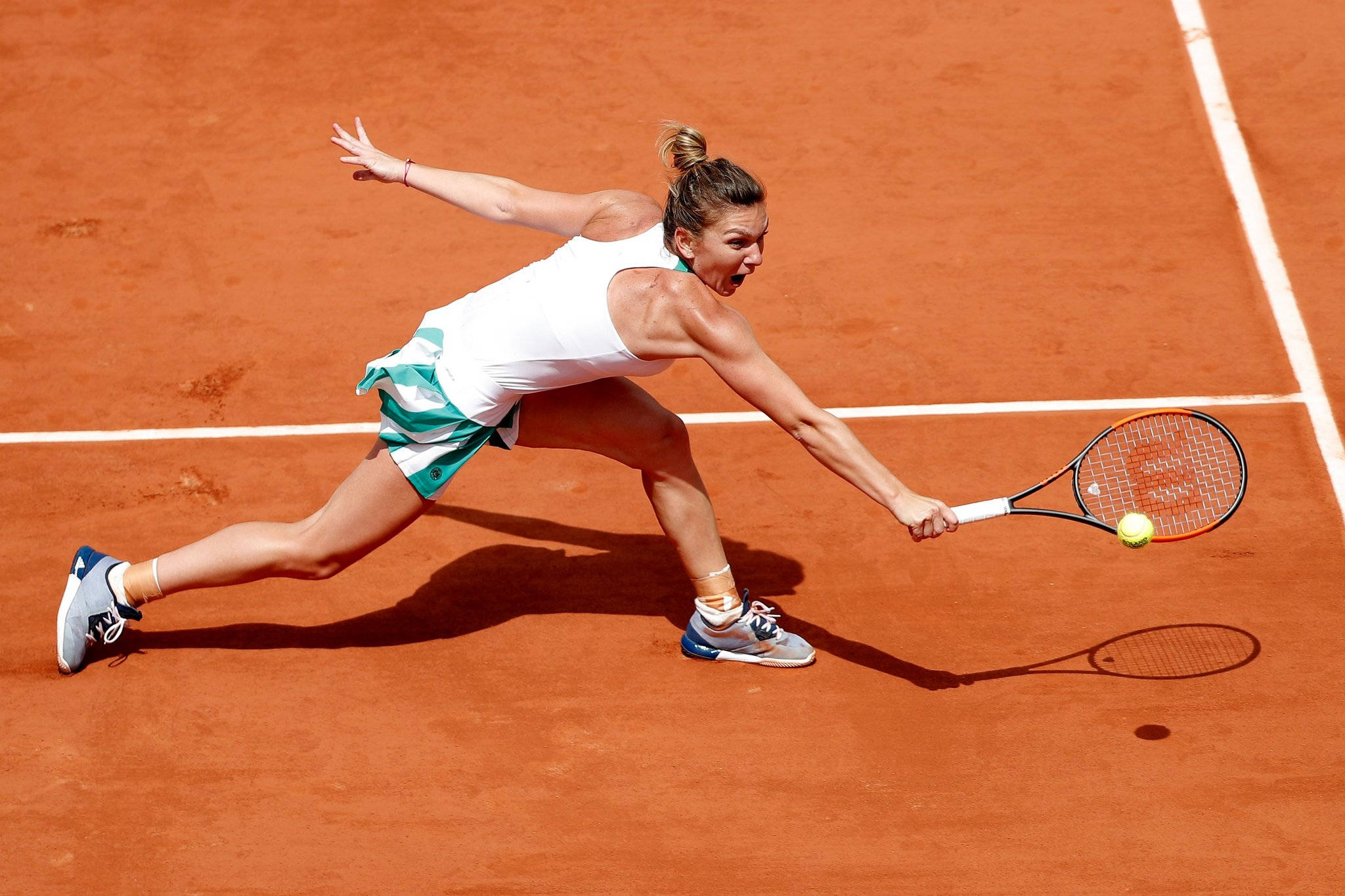 Simona Halep, red clay court, yellow ball, Full HD Desktop Wallpaper