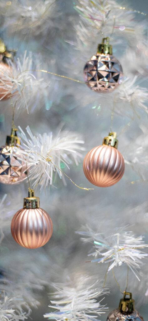 rose gold, diamond-cut ornaments, white frosted Christmas tree, SD Phone Wallpaper