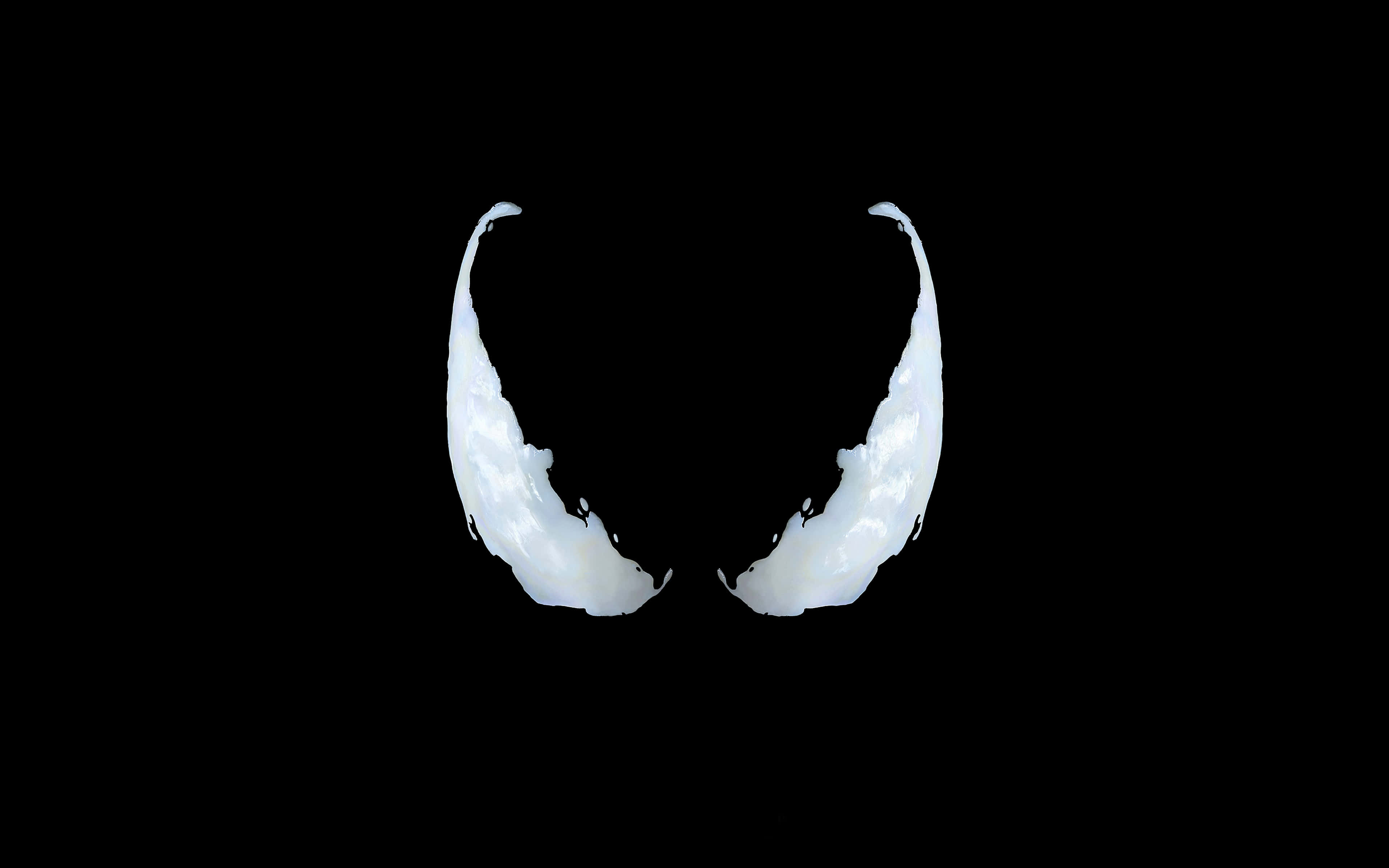 white alien-like horns, pure black background, shades of blue and white, 4K Desktop Wallpaper