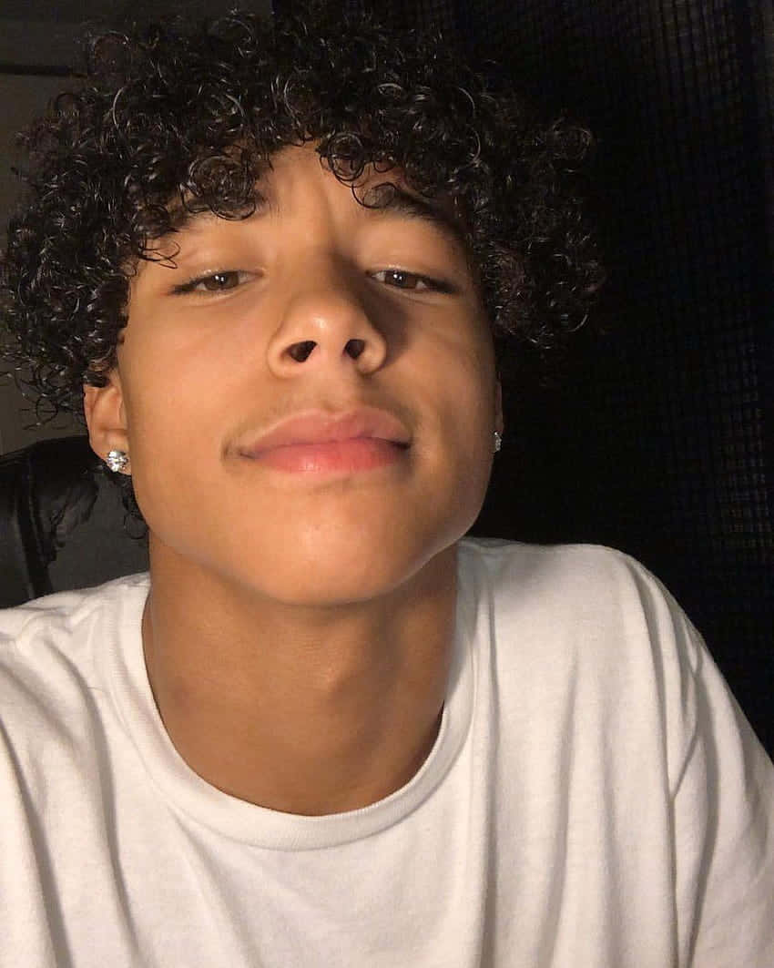 curly haired boy, dark curly hair, silver earrings, SD Phone Wallpaper