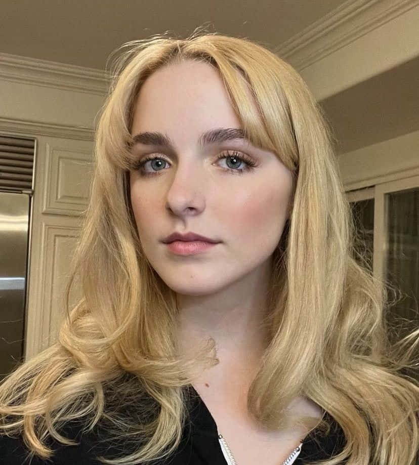 blonde woman, long blonde hair, blue eyes, SD Phone Wallpaper