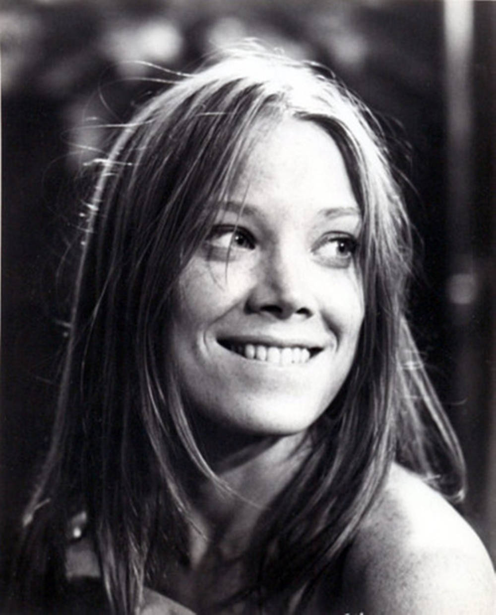 Sissy Spacek, grayscale portrait photograph, black and white portrait, SD Phone Wallpaper