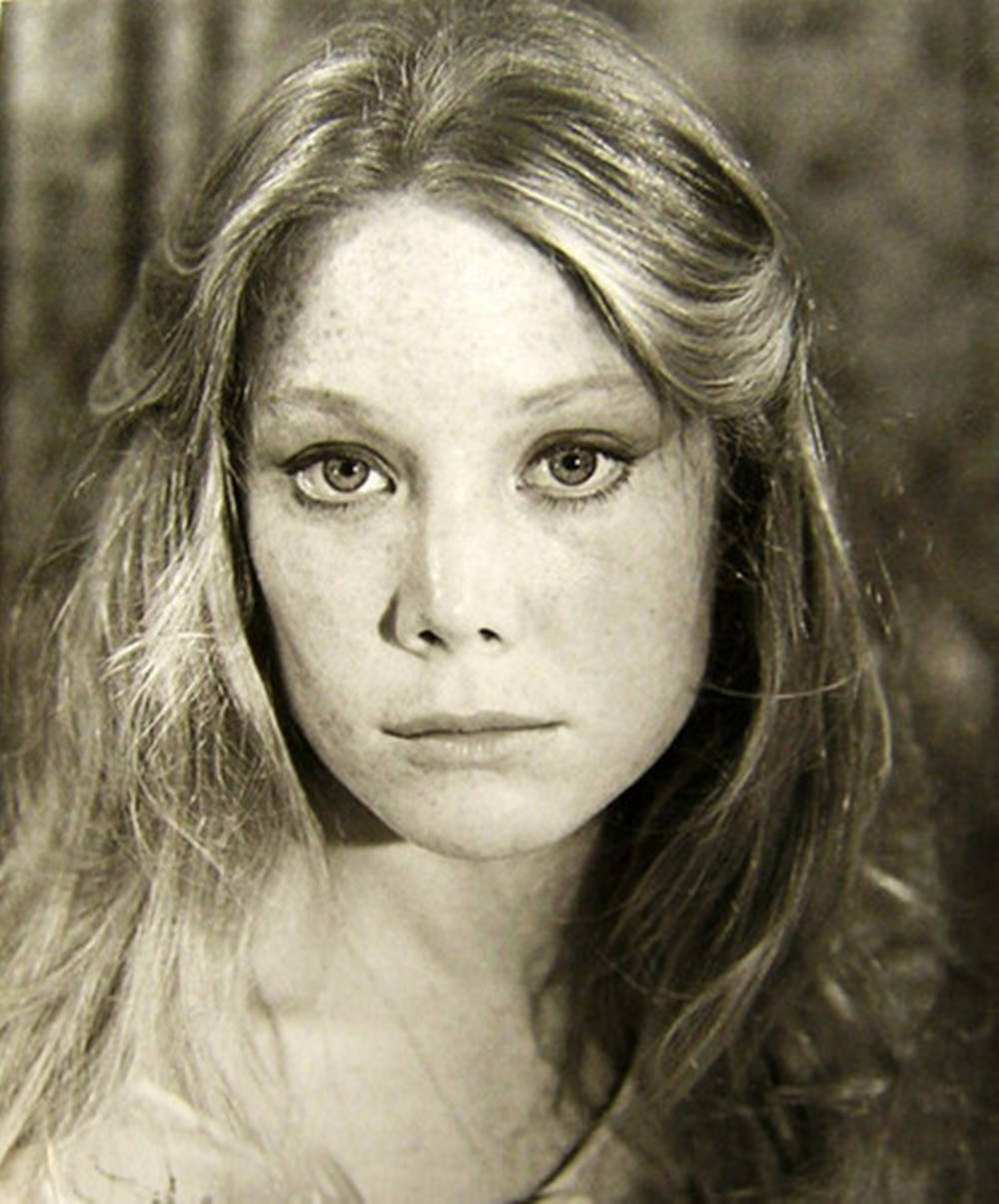 Sissy Spacek, sepia portrait, vintage black and white, SD Phone Wallpaper
