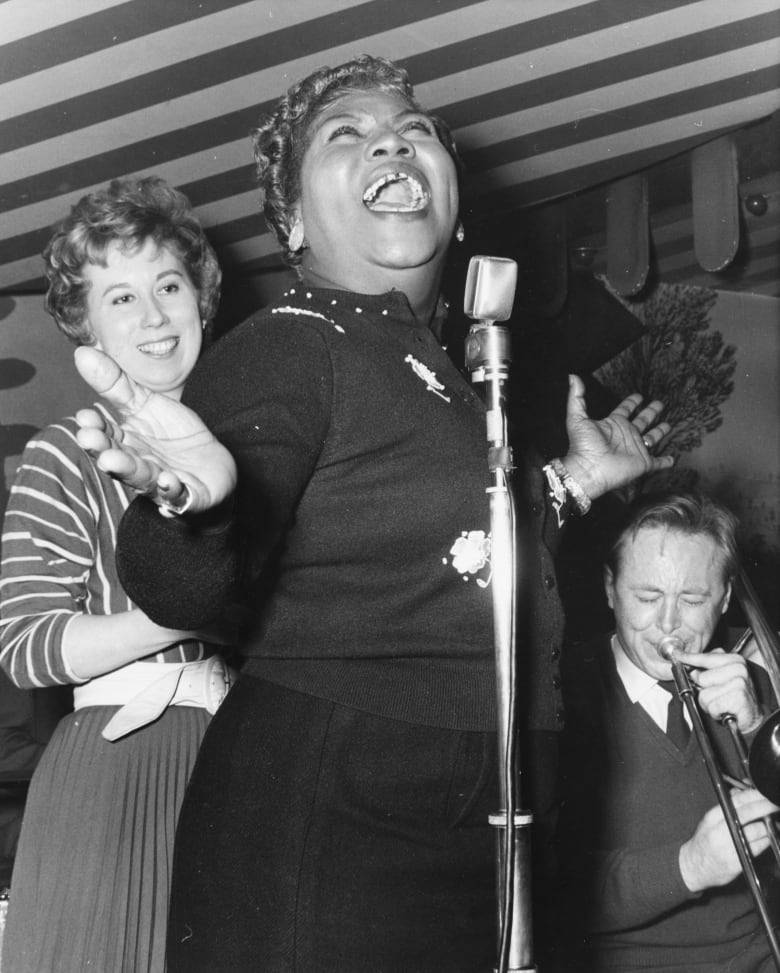 Sister Rosetta Tharpe, gospel singing, trombone player, SD Phone Wallpaper