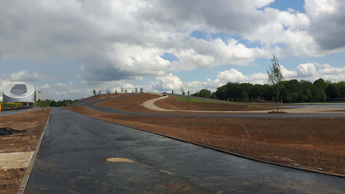 Sittard, new road construction, winding asphalt road, SD Desktop Wallpaper
