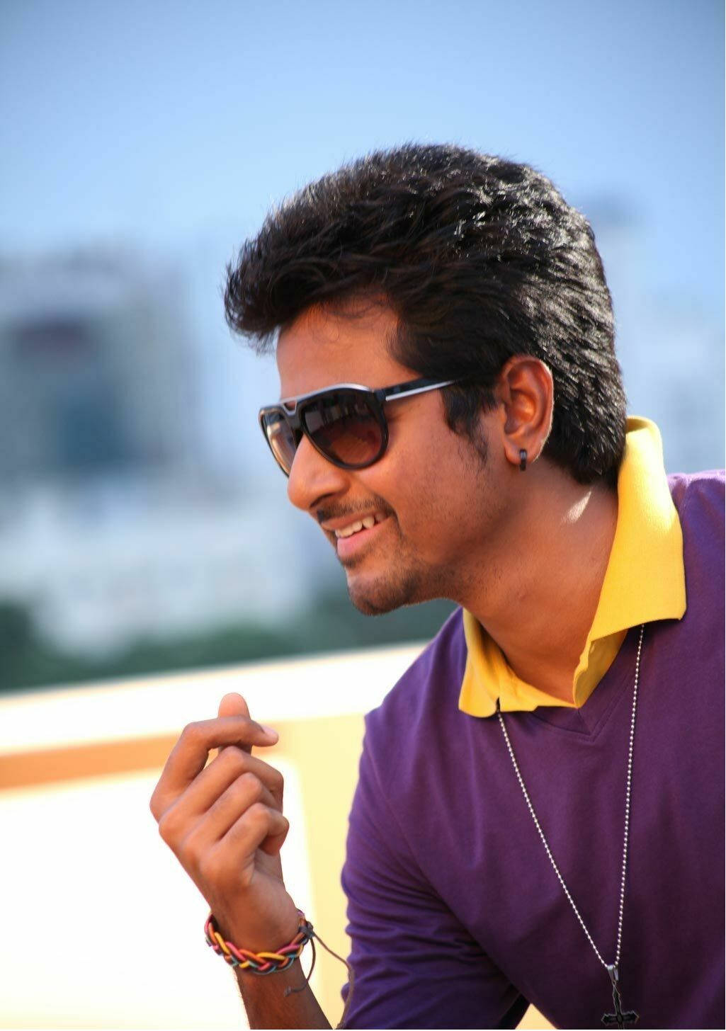 Sivakarthikeyan, purple shirt, yellow collar, HD Phone Wallpaper