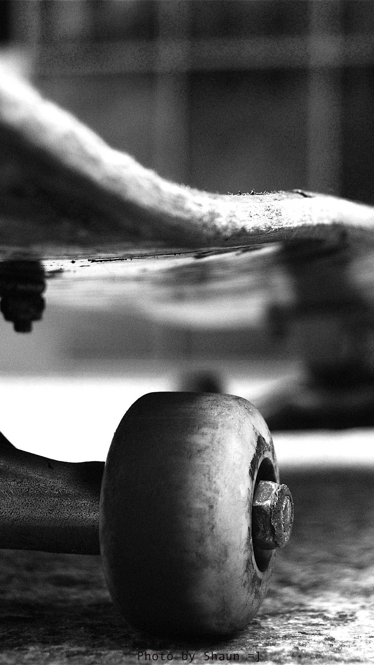 grayscale image, skateboard, iPhone, Full HD Phone Wallpaper