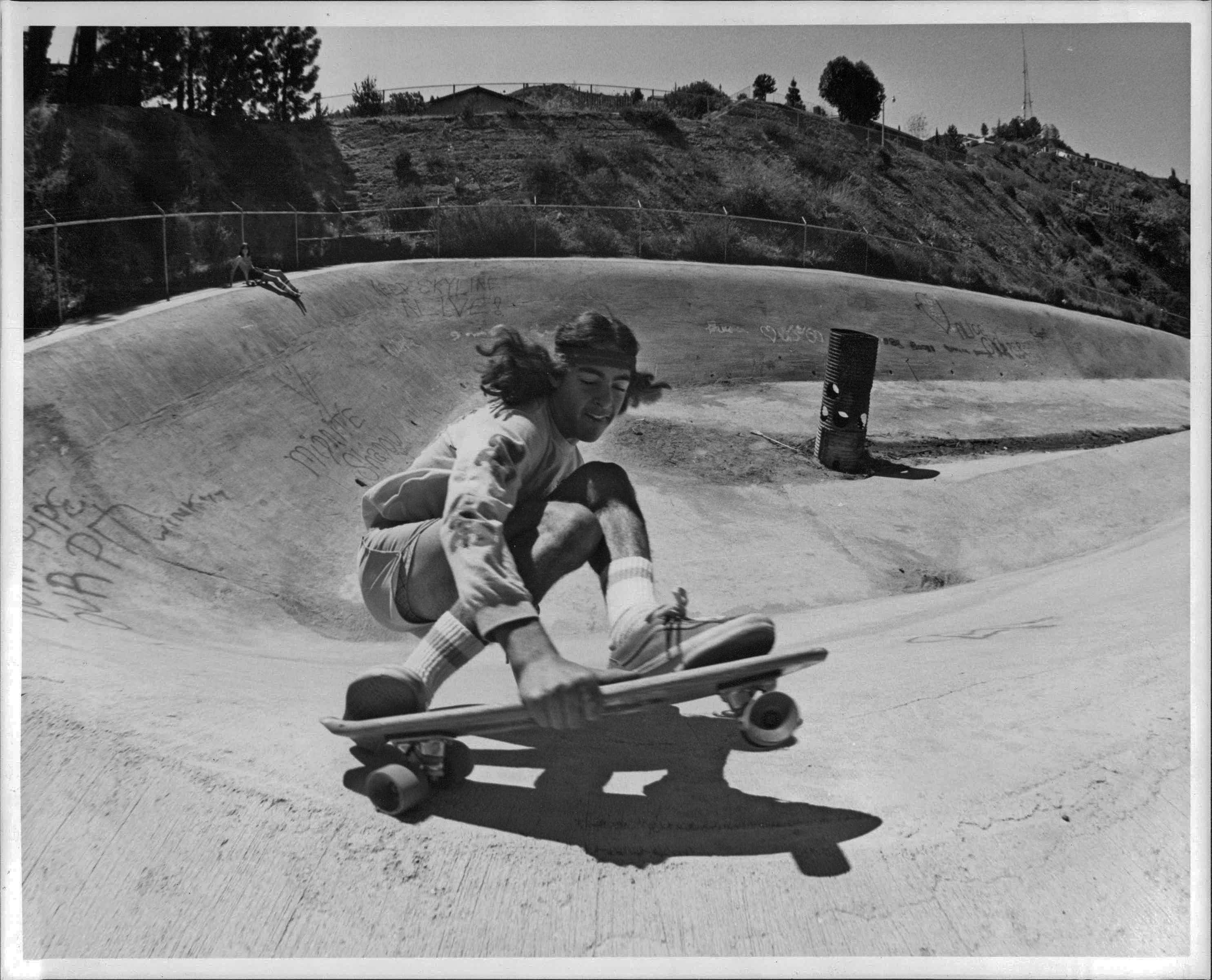 Retro Skateboard Boy, concrete skate bowl, bright sunlight, 2K Desktop Wallpaper