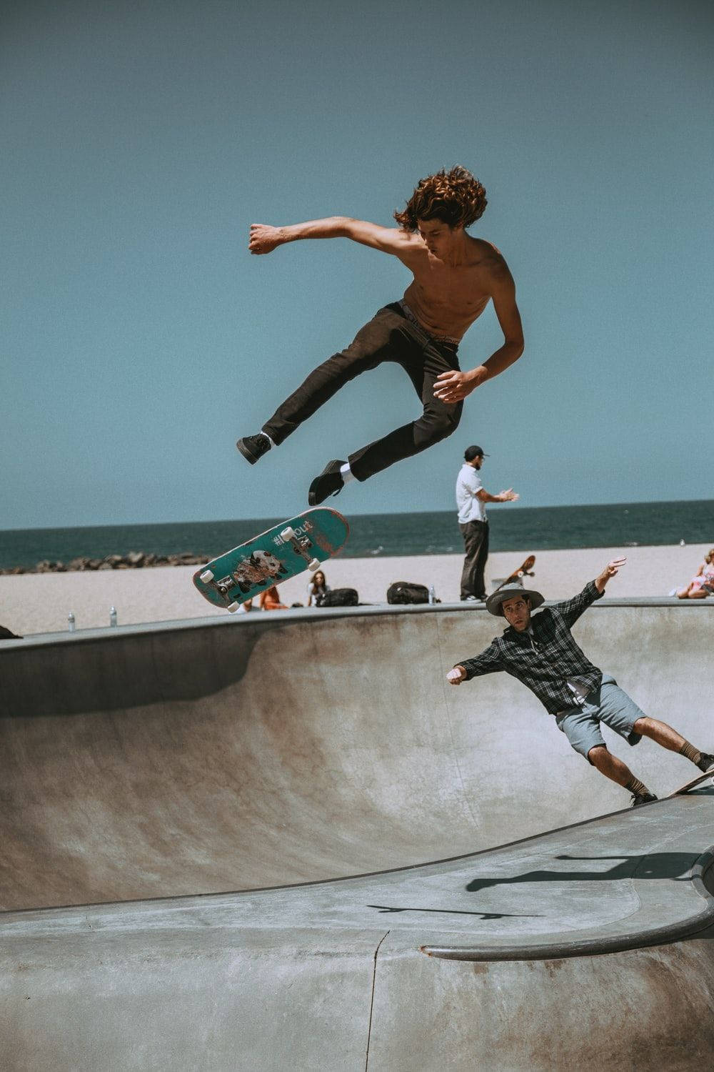 skateboarder, concrete bowl, ocean, HD Phone Wallpaper