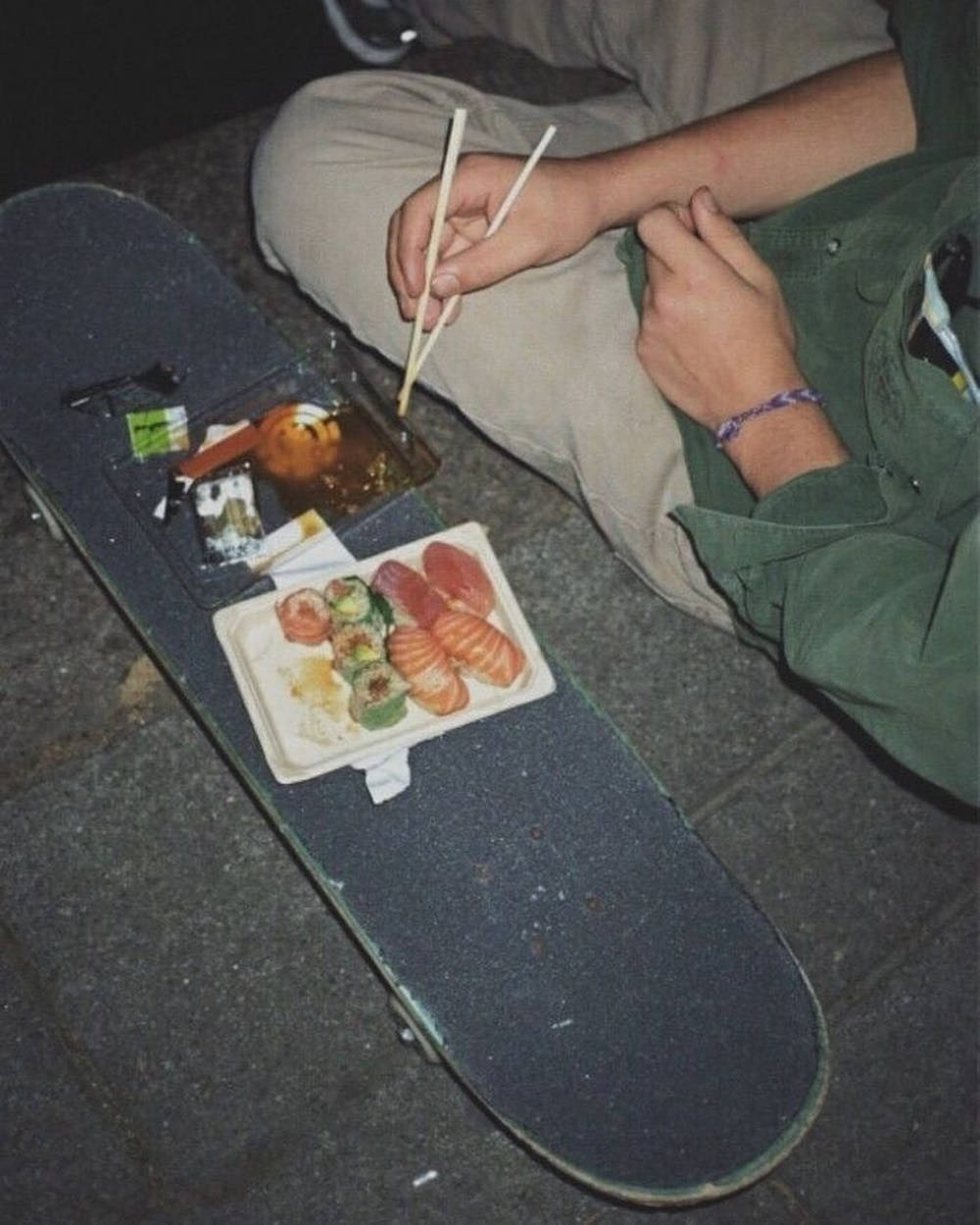 skateboard, pavement, sushi, SD Phone Wallpaper