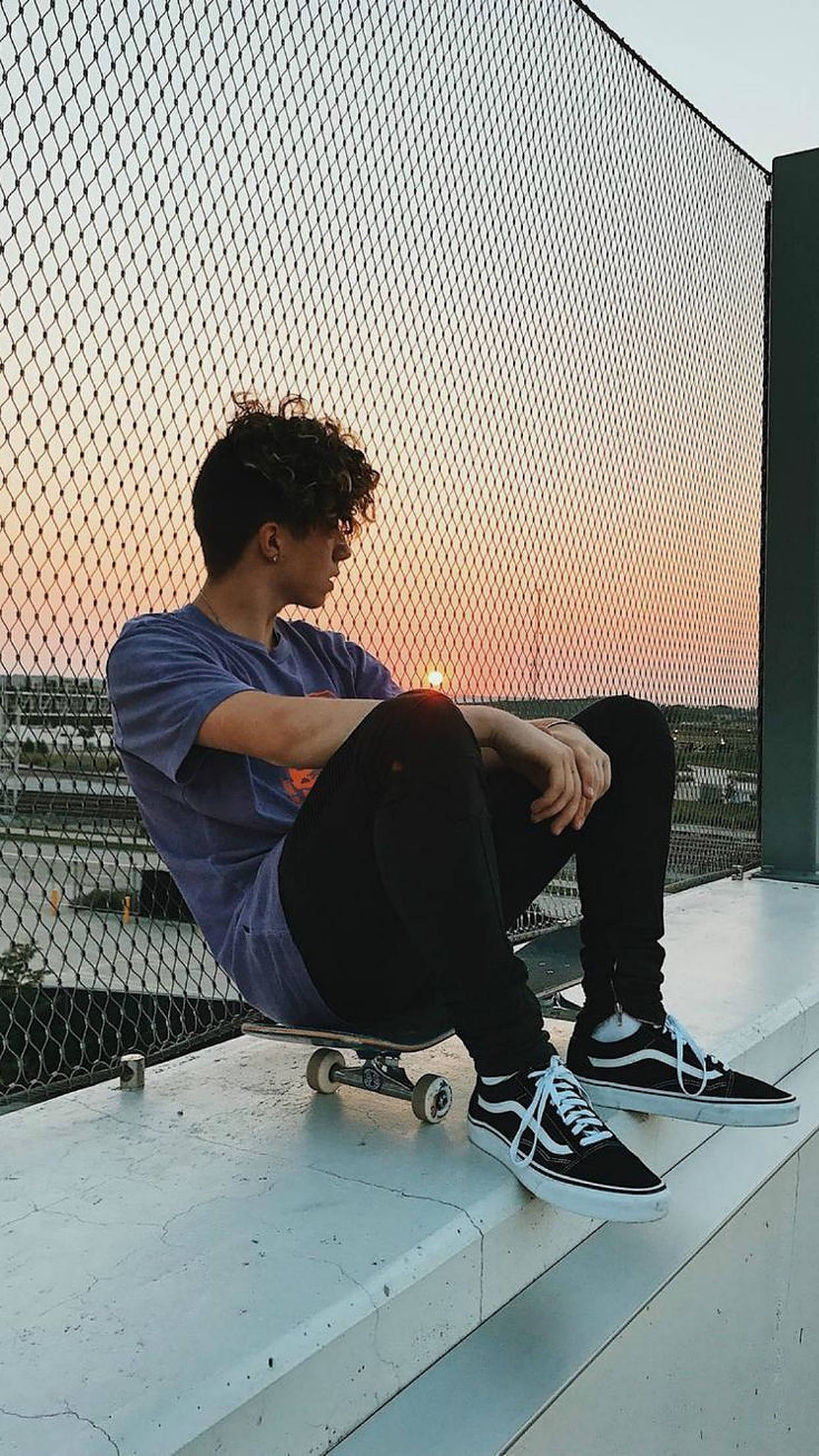 sitting skater boy aesthetic, skateboard, concrete ledge, Full HD Phone Wallpaper