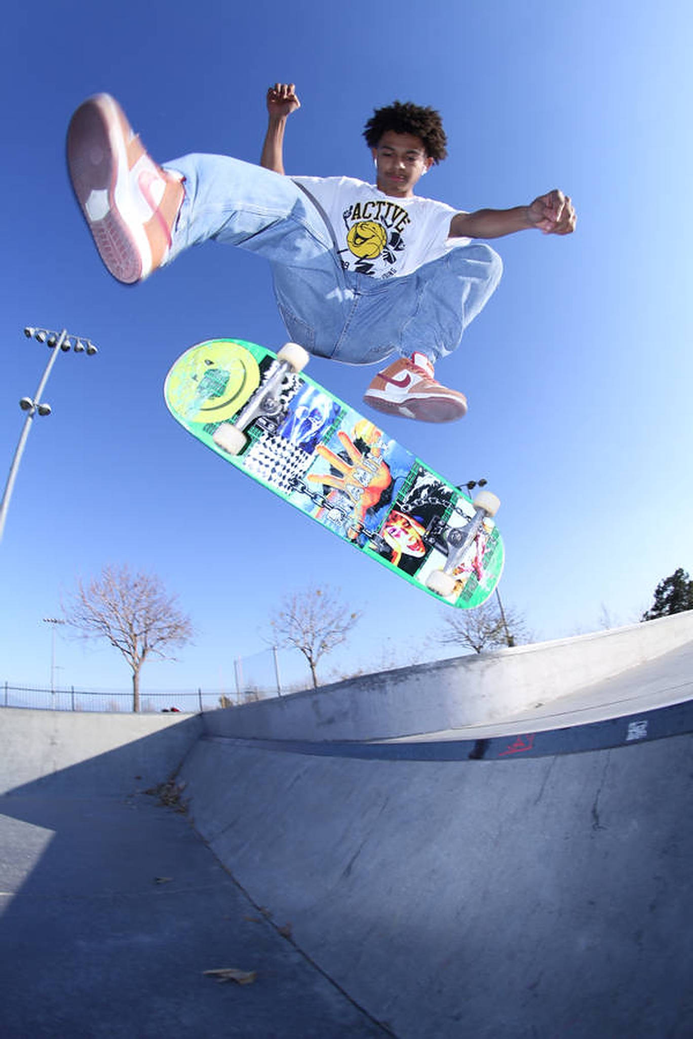 Skater Boy Aesthetic, concrete ramp, clear blue sky, Full HD Phone Wallpaper