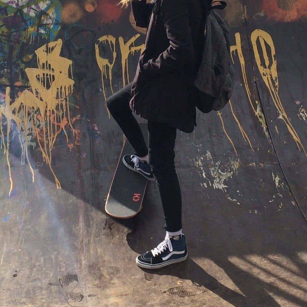Emo Skater Girl, black attire, skateboard, SD Desktop Wallpaper