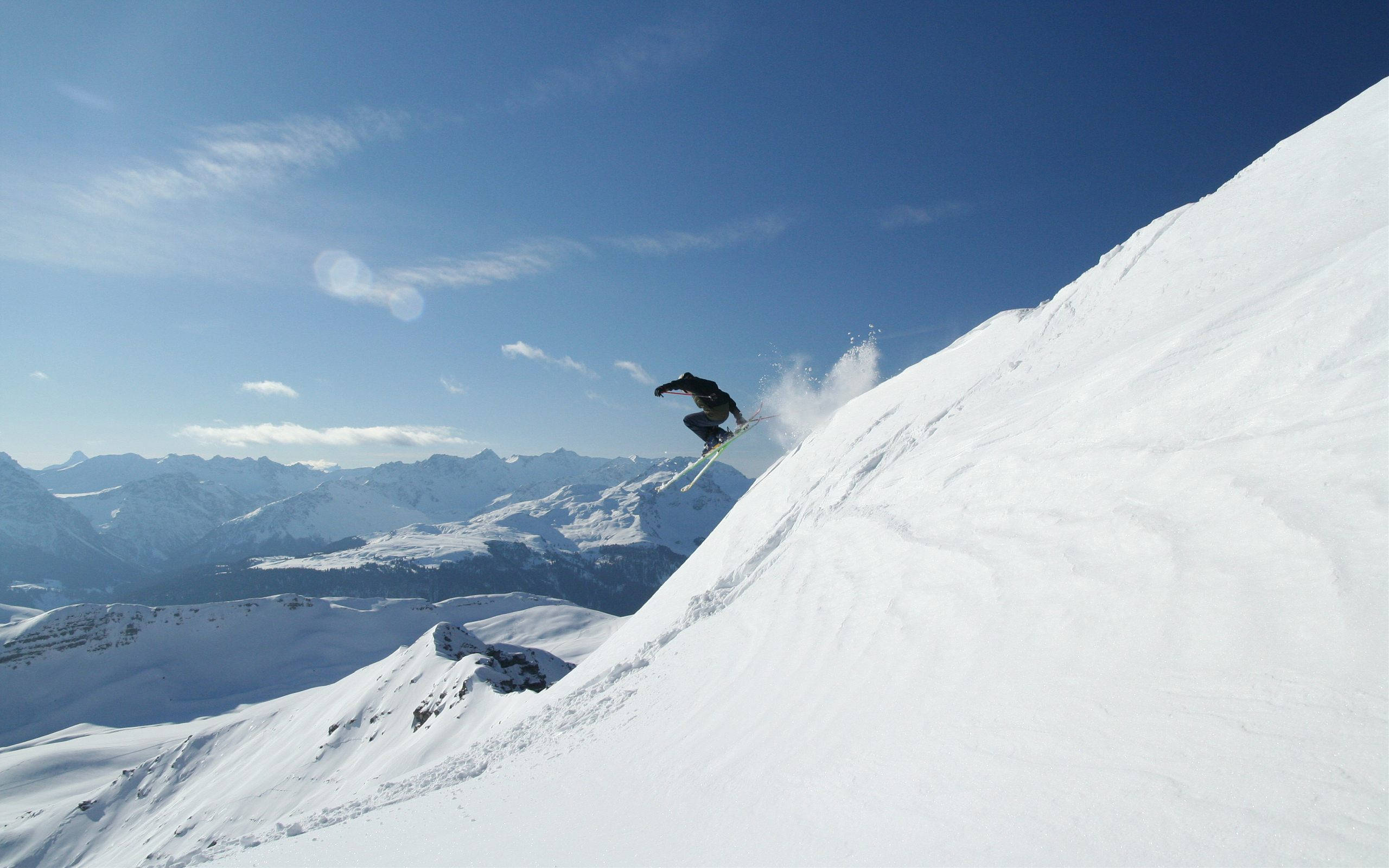 Skiing, white snow, snowy mountain peak, 2K Desktop Wallpaper