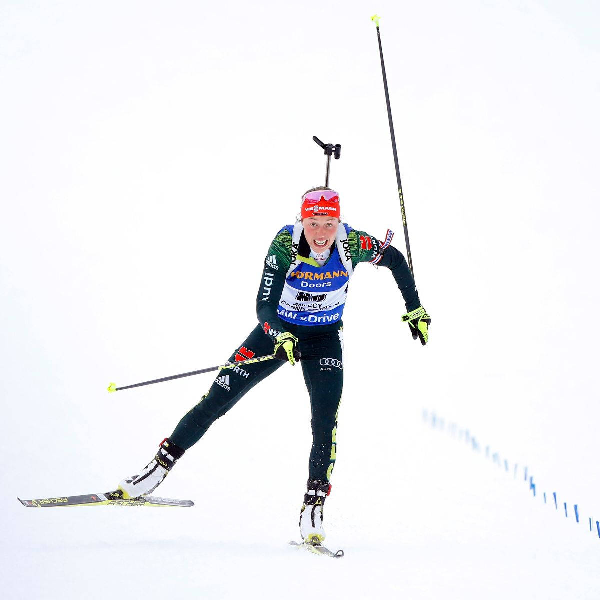 female biathlon athlete, skiing downhill, cross-country skier, SD Desktop Wallpaper