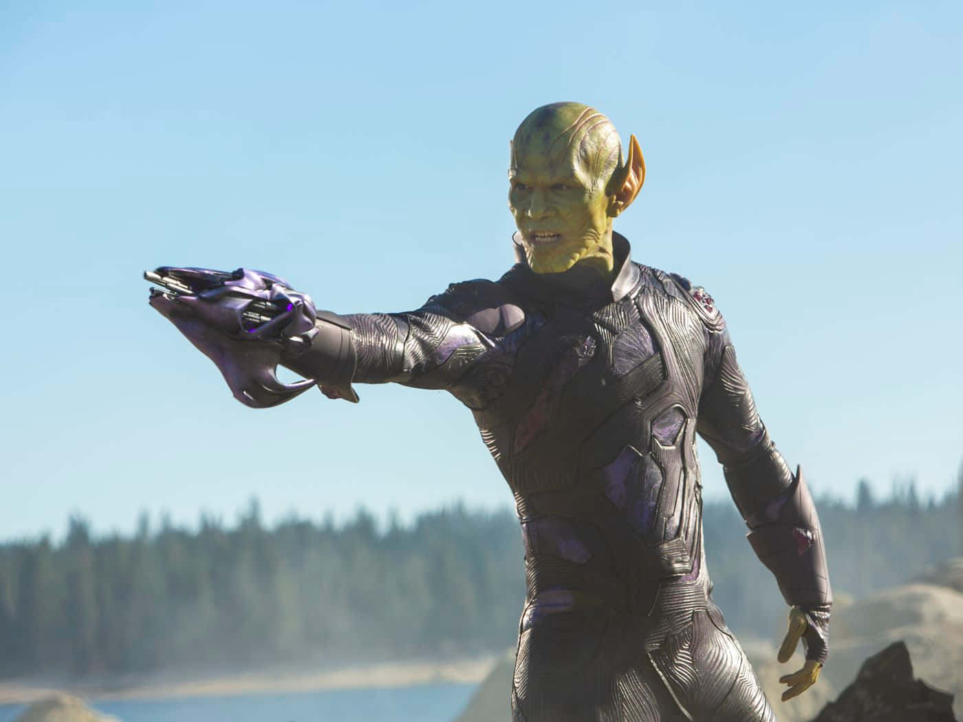 Skrulls, green-skinned alien warrior, sleek black and purple suit, HD Desktop Wallpaper
