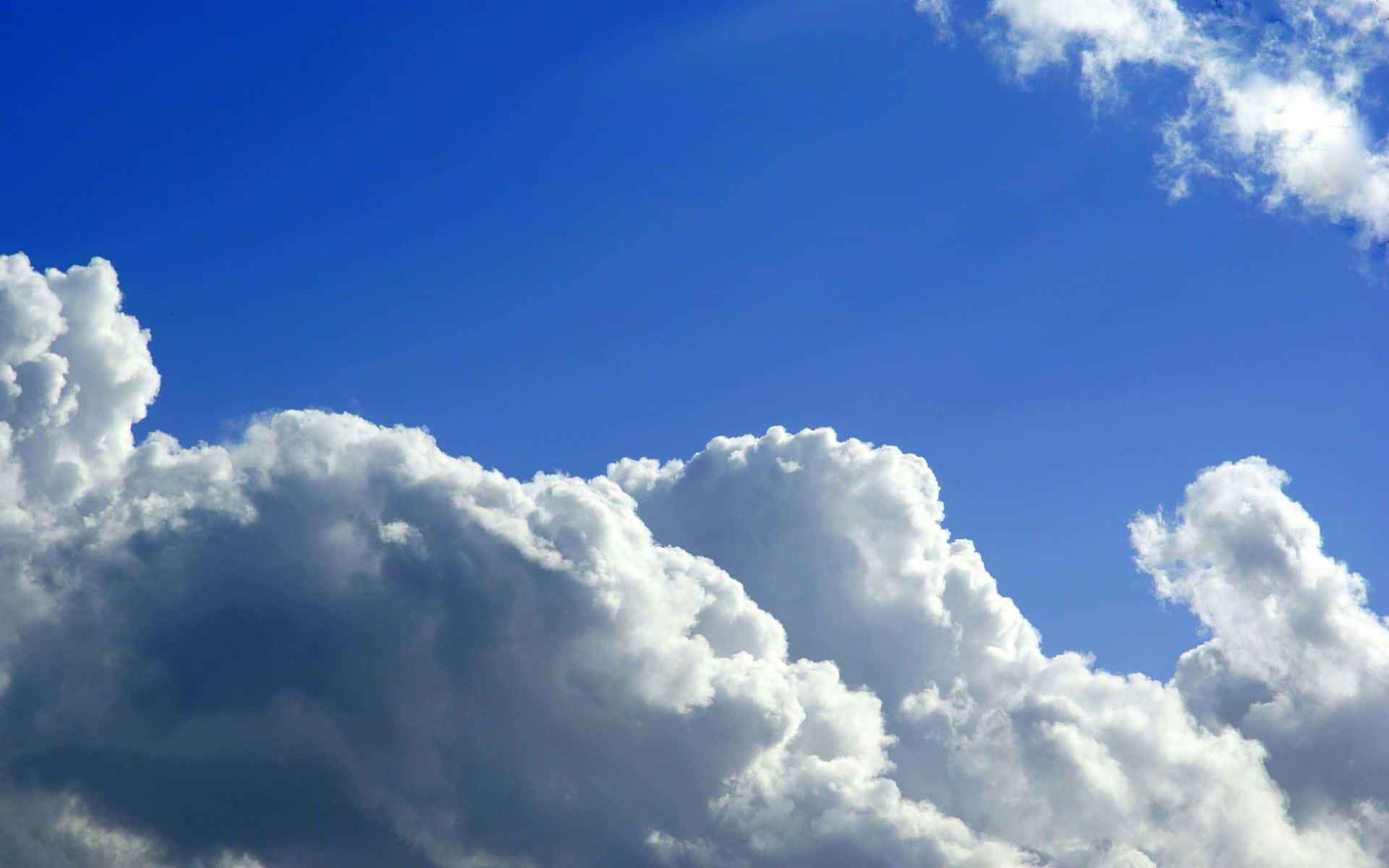 Hi Res Sky Stratus Clouds, blue sky, fluffy white cumulus clouds, Full HD Desktop Wallpaper