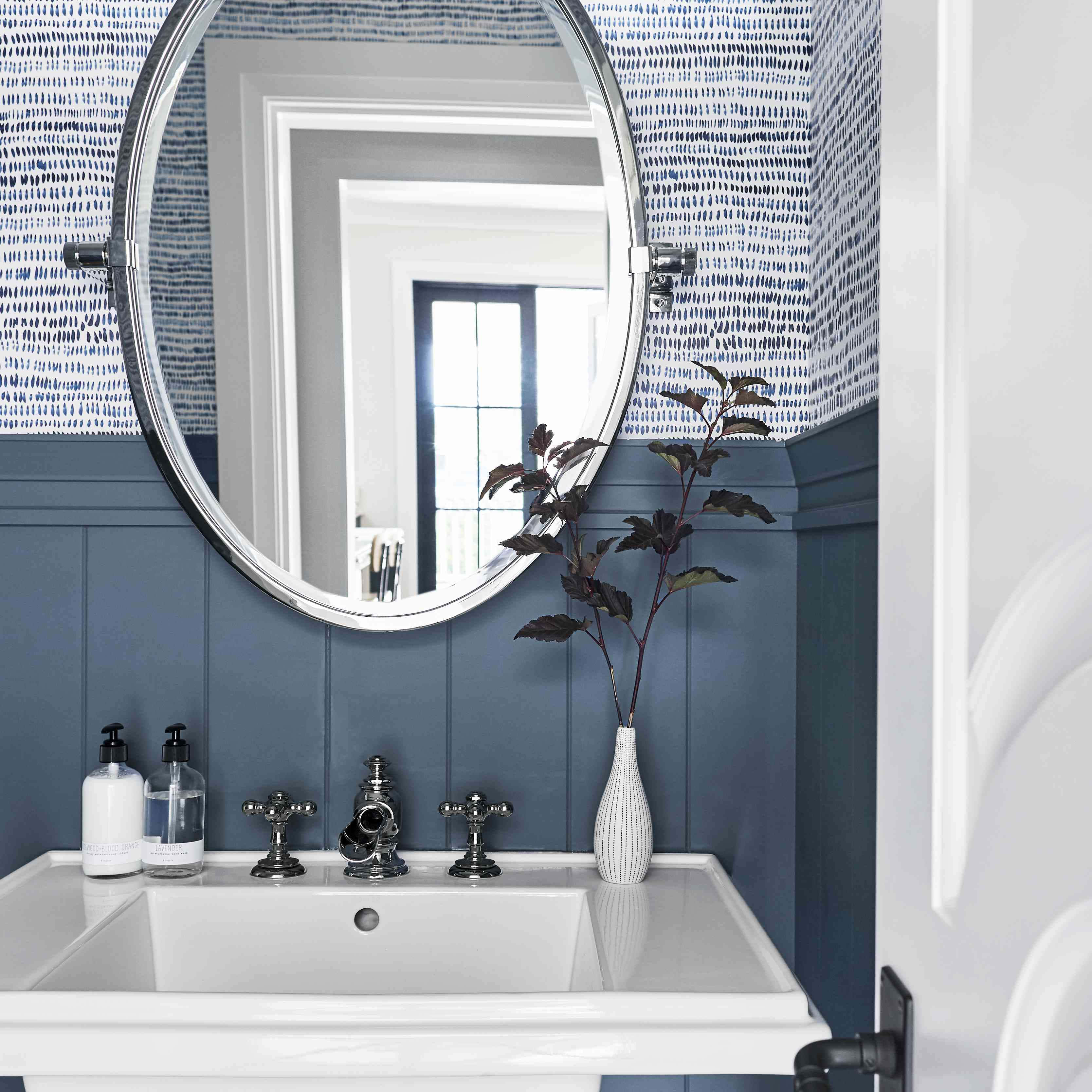 Slate Blue, white sink, vintage faucets, 2K Desktop Wallpaper