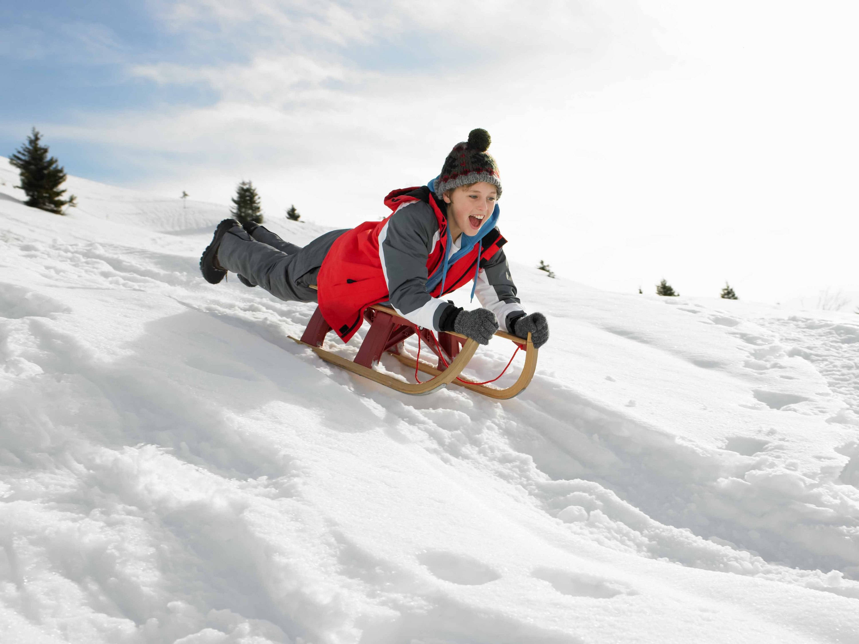 Sledding, snowhill, winter gear, 2K Desktop Wallpaper