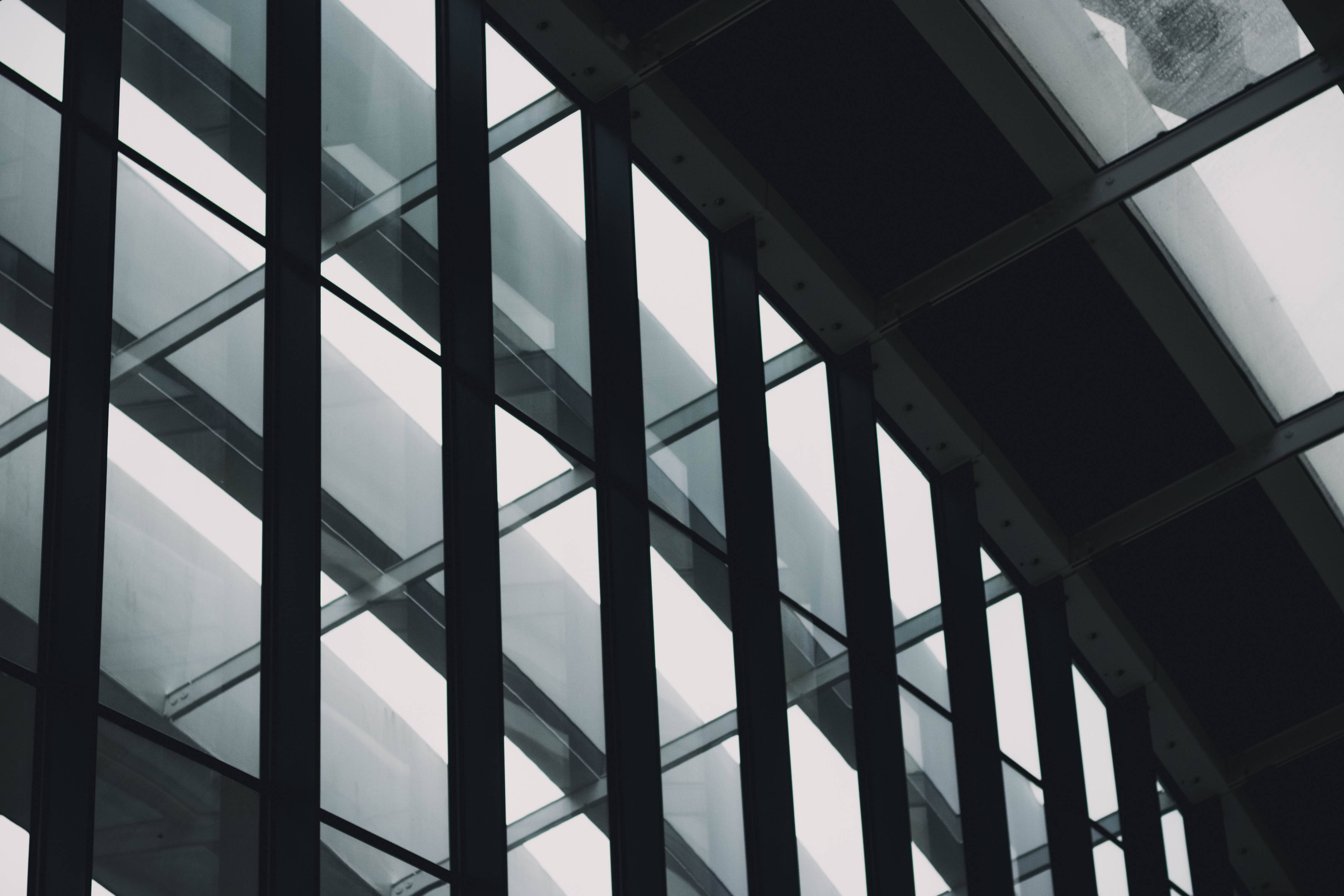 Sleek, glass and steel facade, modern building, 4K Desktop Wallpaper