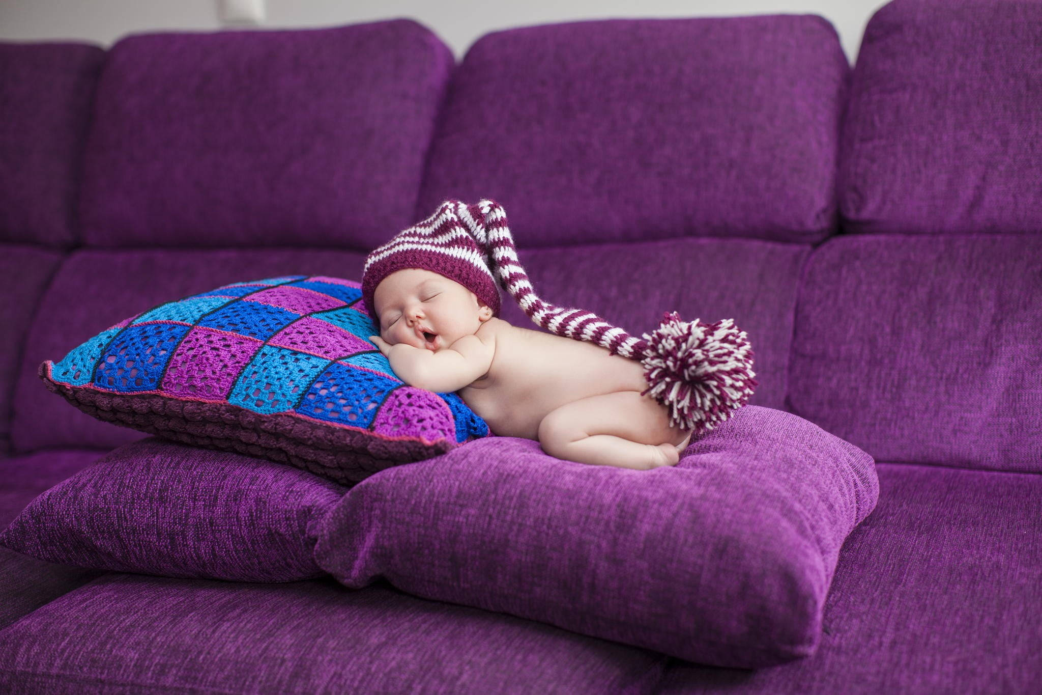 Sleep Baby Pictorial, purple and white striped knit hat, pom pom, Full HD Desktop Wallpaper