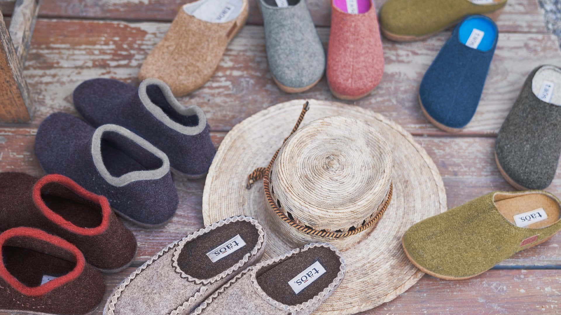 colorful felt slippers, straw hat, weathered wooden surface, Full HD Desktop Wallpaper