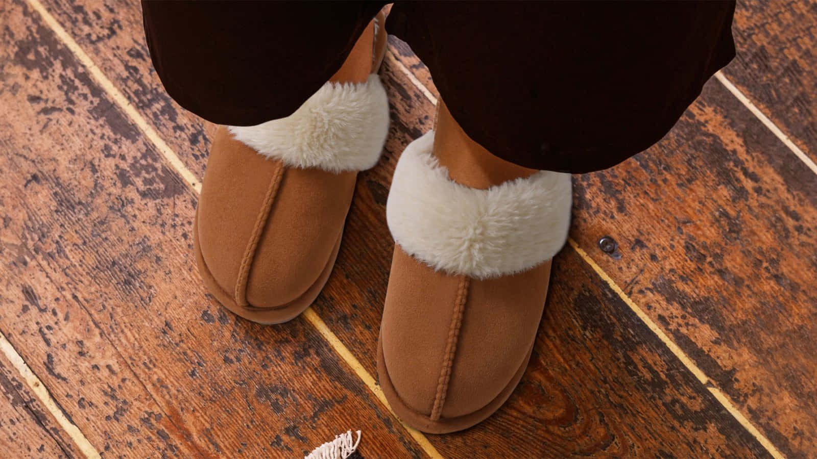cozy brown slippers, tan sheepskin slippers, fluffy white trim, HD Desktop Wallpaper