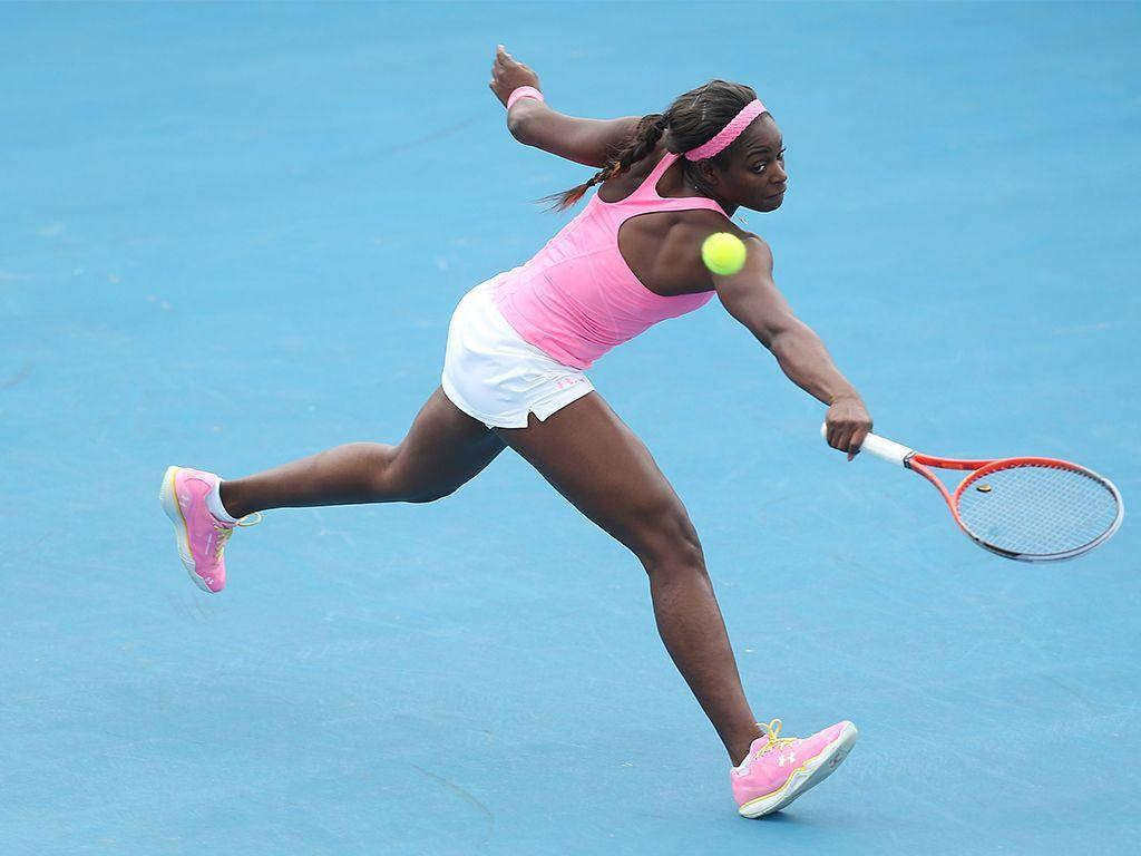 Sloane Stephens, pink gear, yellow ball, SD Desktop Wallpaper
