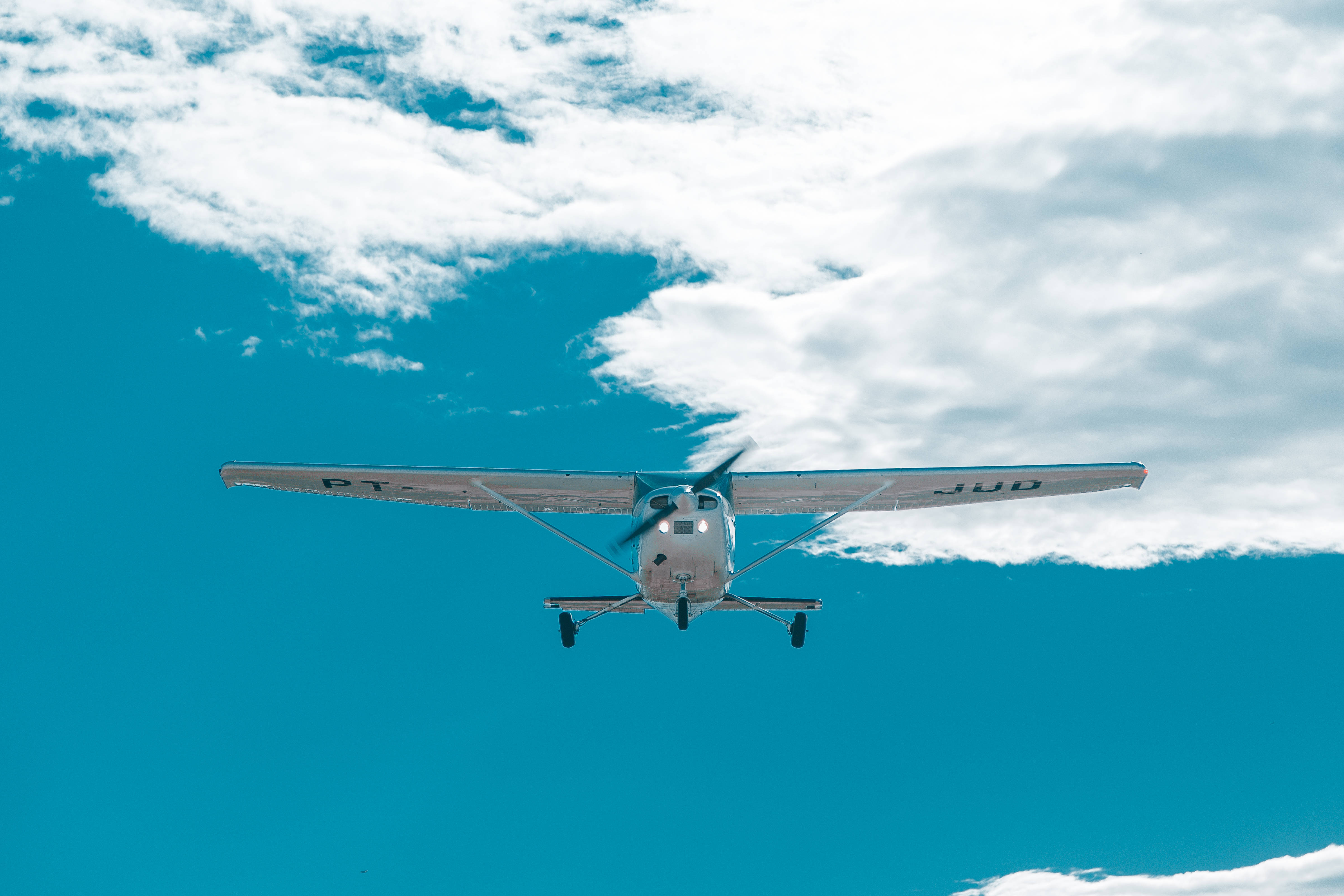 small plane, white airplane, vibrant blue sky, 4K Desktop Wallpaper