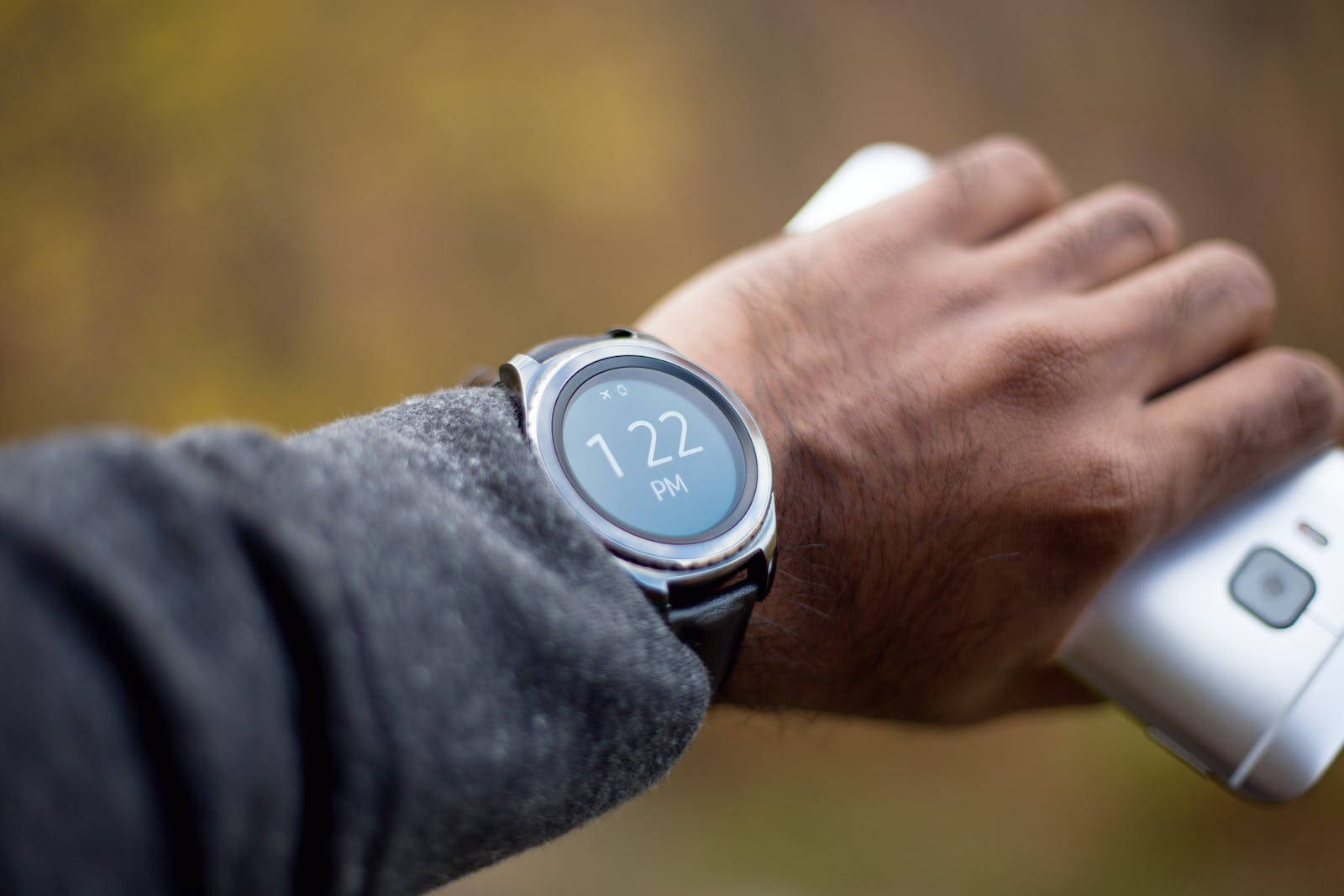 smartwatch, 122 PM, autumnal background, HD Desktop Wallpaper