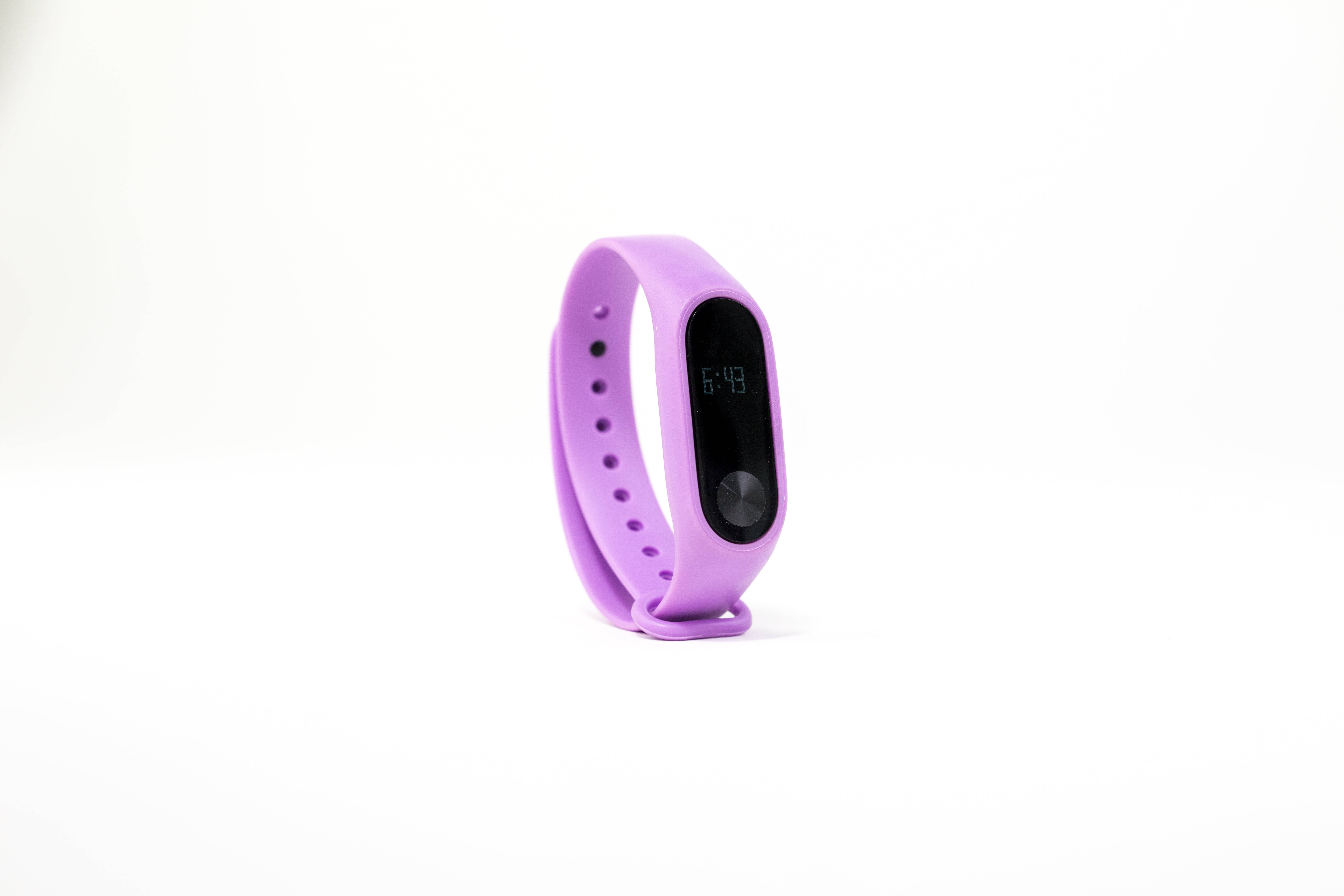 slim smartwatch, purple strap, 6:43, 5K Desktop Wallpaper