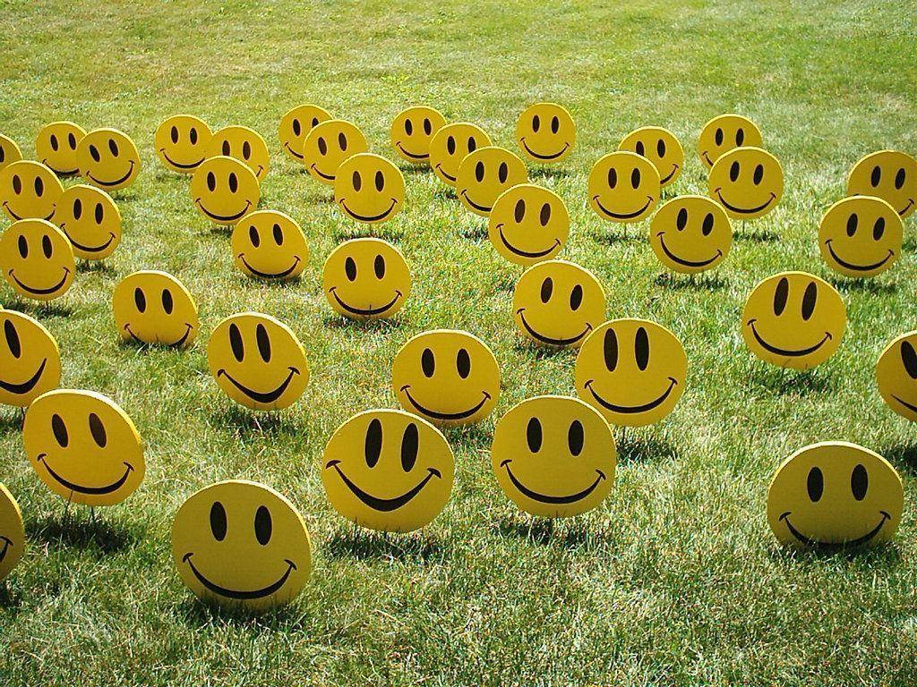 Smiley, optimistic, bright yellow, SD Desktop Wallpaper