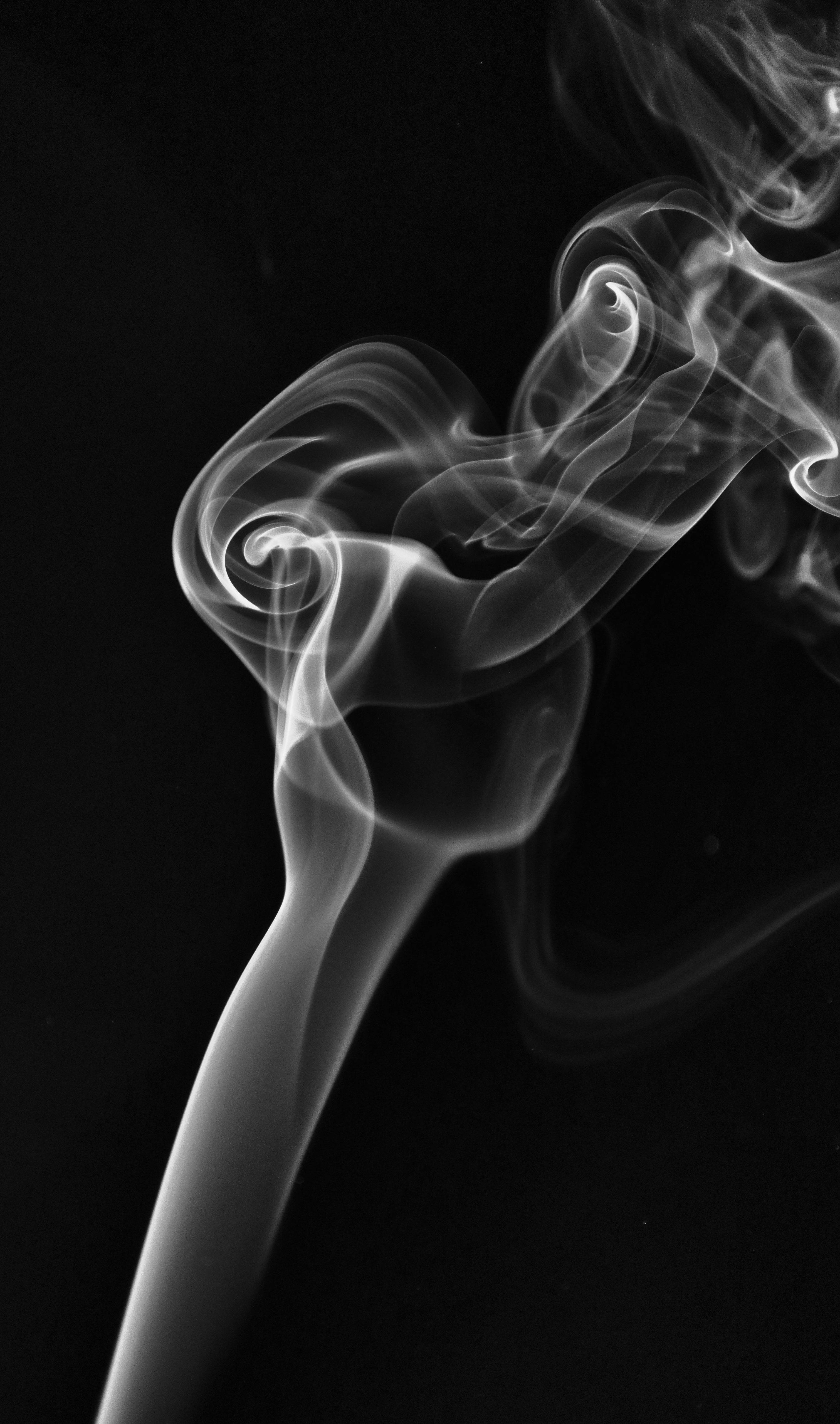 white smoke, dark environment, stark black background, 4K Phone Wallpaper
