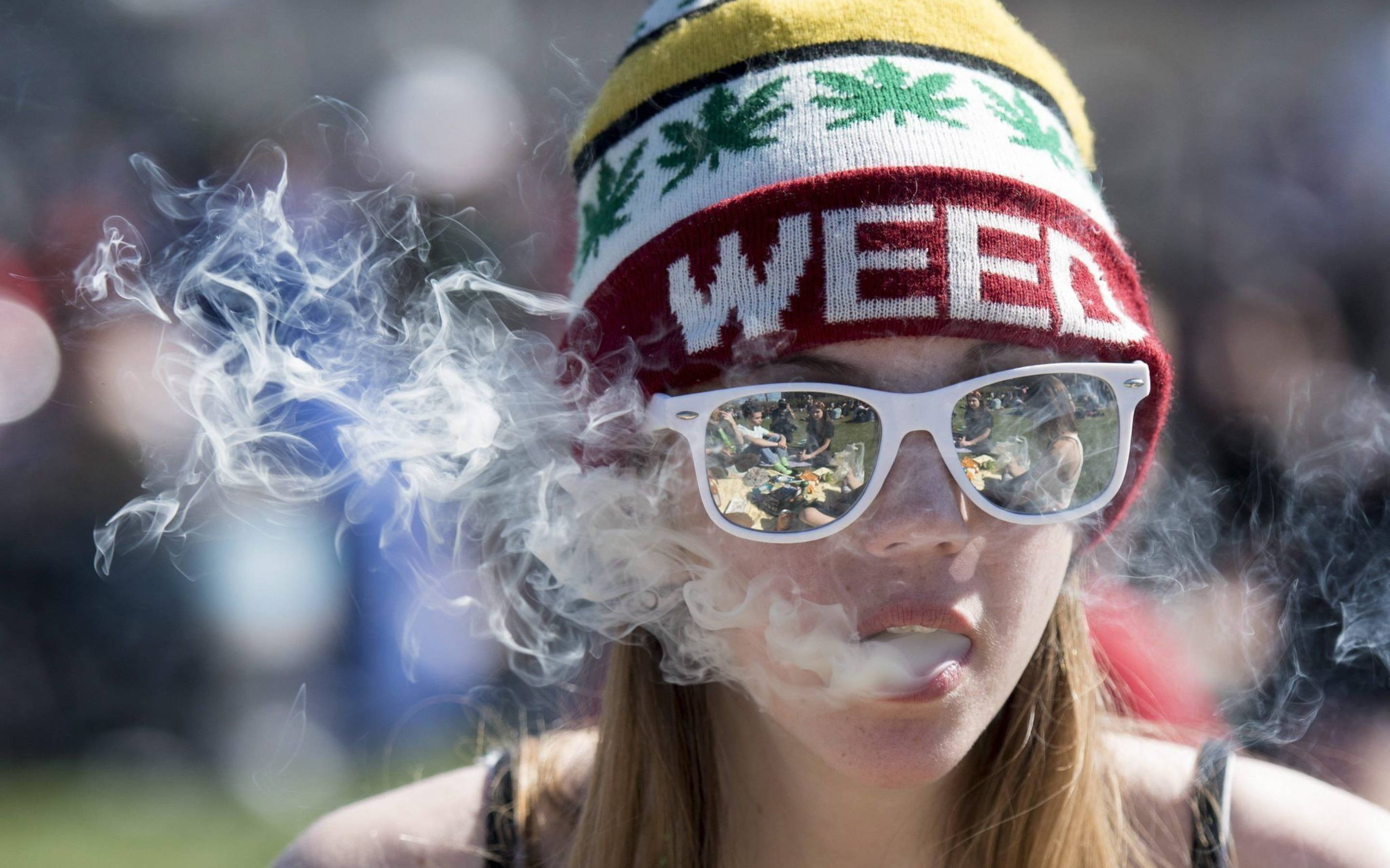 WEED beanie, white sunglasses, outdoors, 2K Desktop Wallpaper